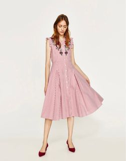 (Category: ) located in . Submitted by shopnshop1315 (Listing ID 1420270532, Image 1). Description: .