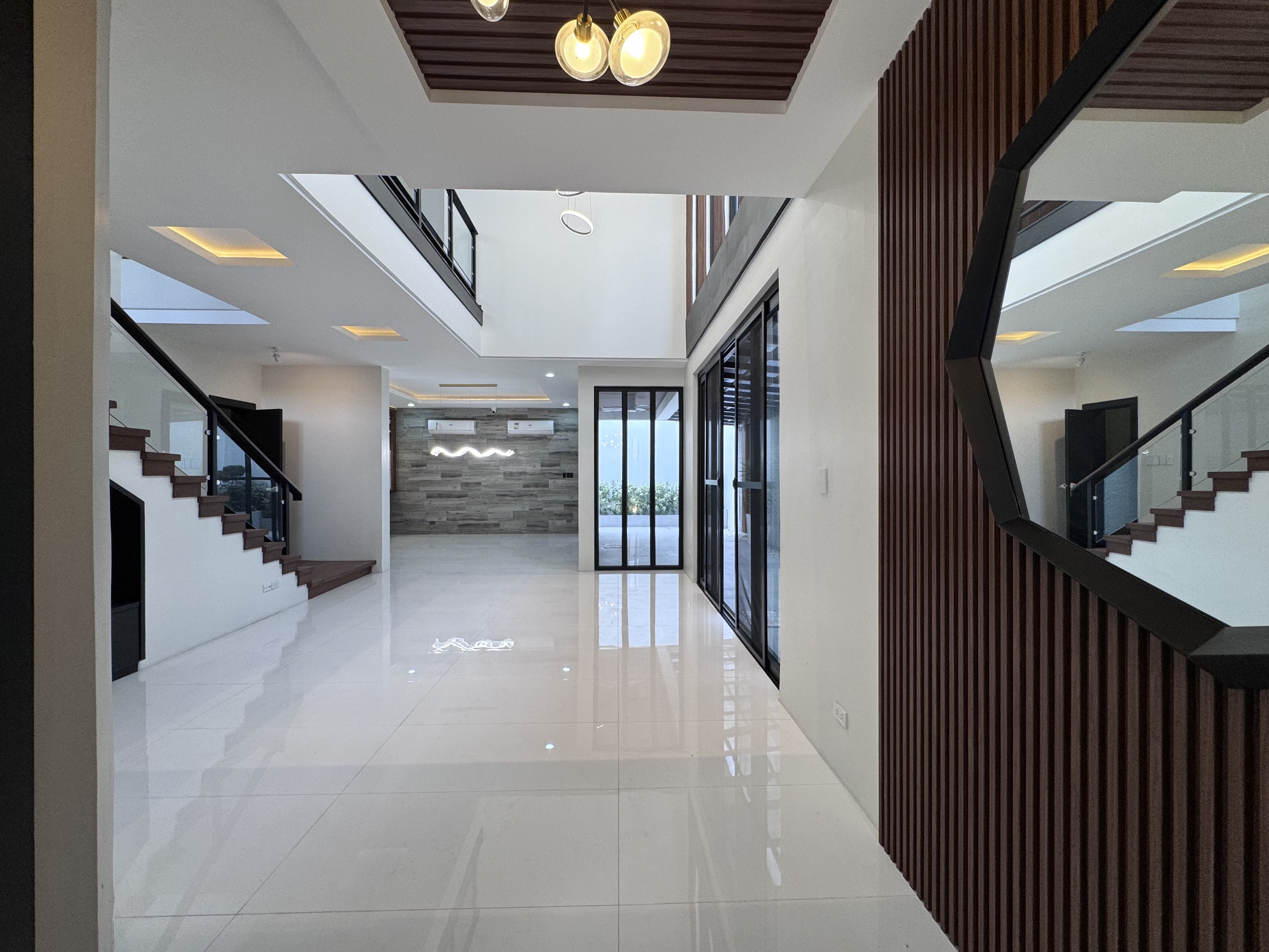(Category: ) located in . Submitted by blesshomes.09178444676 (Listing ID 1420528812, Image 1). Description: .