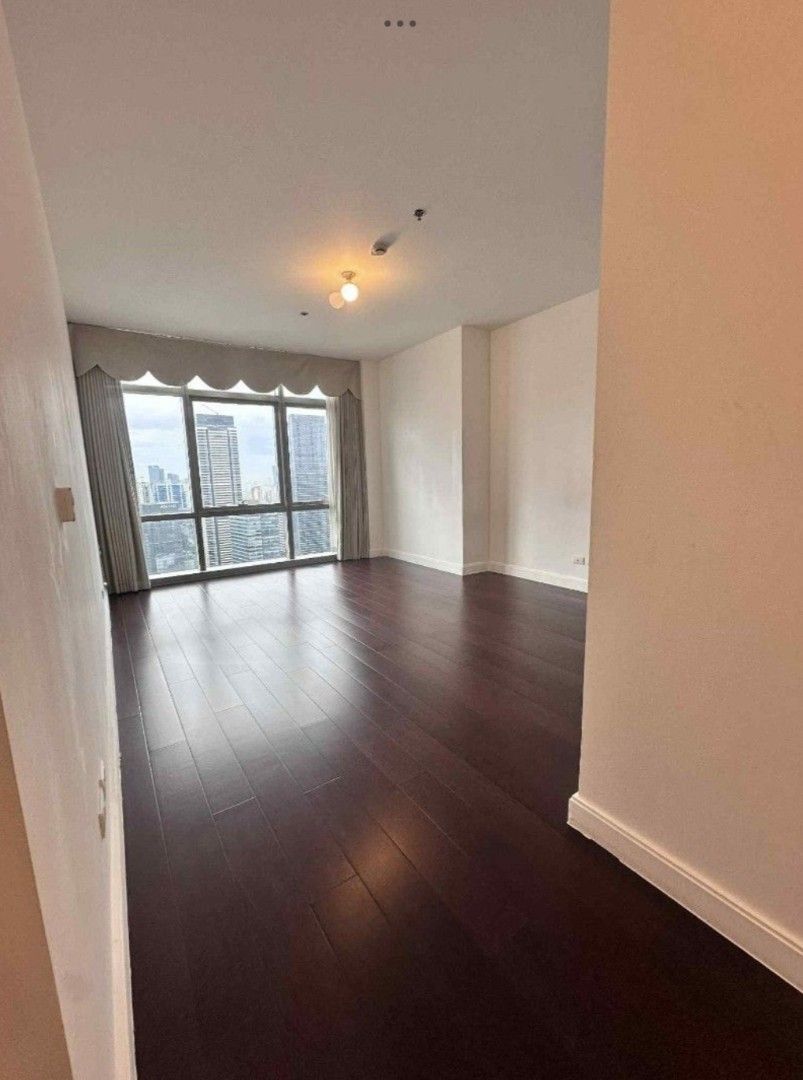2 BR Unit Bare West Gallery Place BGC (Category: Apartments & Condos) located in Pasig City. Submitted by BrokerDorenFerran (Listing ID 1420493509, Image 3). Description: West Gallery Place BGC 136 Sqm 2 BR Unit Bare 1 PS 41st Floor Clean Title 60M Negotiable Doren Ferran Licensed Real Estate Broker PRC REBL # 24236 HLURB # 03912 09175725848.