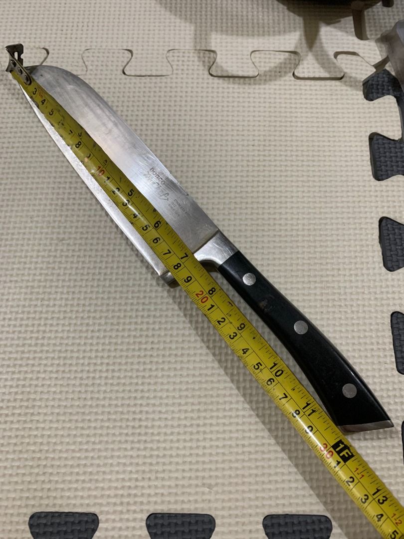 33cm MYCHEF DORCO SANTOKU KNIFE (Category: Cookware & Accessories) located in Cavite. Submitted by rwyanewade39874 (Listing ID 1420497188, Image 1). Description: The Dorco MyChef Master Chef’s Knife 330mm is a professional-grade large knife featuring a long, razor-sharp blade and perfectly balanced weight—delivering exceptional performance for high-volume prep and precision cutting tasks..