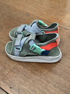 (Category: ) located in . Submitted by cbcloset (Listing ID 1420385717, Image 1). Description: .