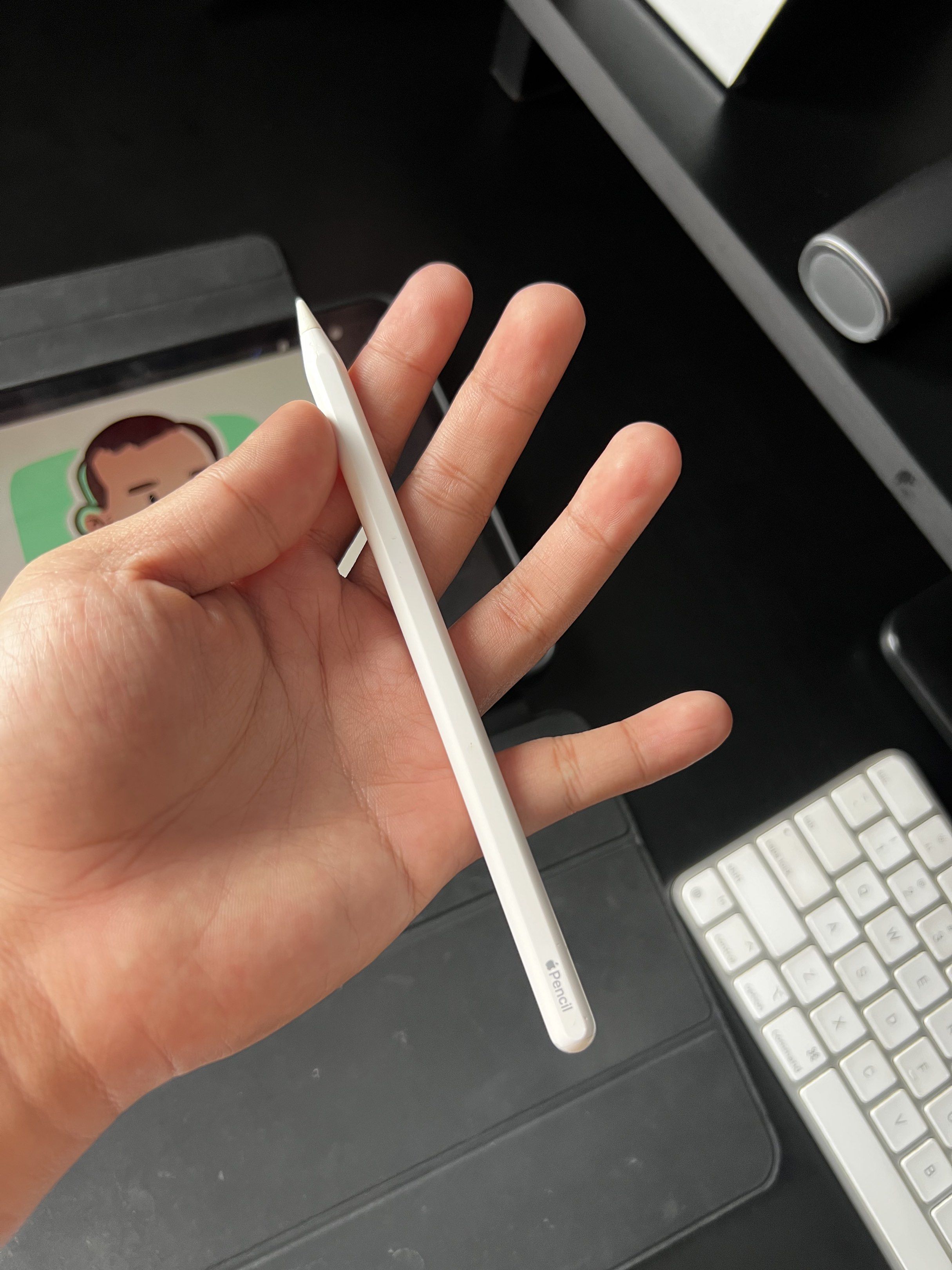 Apple Pencil Gen 2 (not working but still charges) (Category: iPad) located in Burgos. Submitted by kennykennysamson (Listing ID 1420371471, Image 1). Description: Selling my apple pencil gen 2. Not working but still charges (check last photo) Please expect noticable wear and tear since I mainly used this heavily for illustration works. Can’t find any repair shop near me that’s why I’m selling this. Mindanao (Surigao loc.) can split shipping fee.