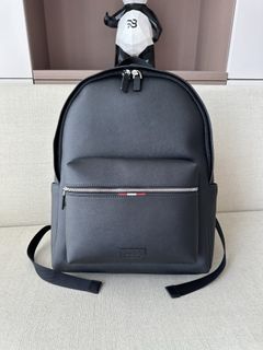 (Category: ) located in . Submitted by luxcloset.shop (Listing ID 1420552280, Image 1). Description: .