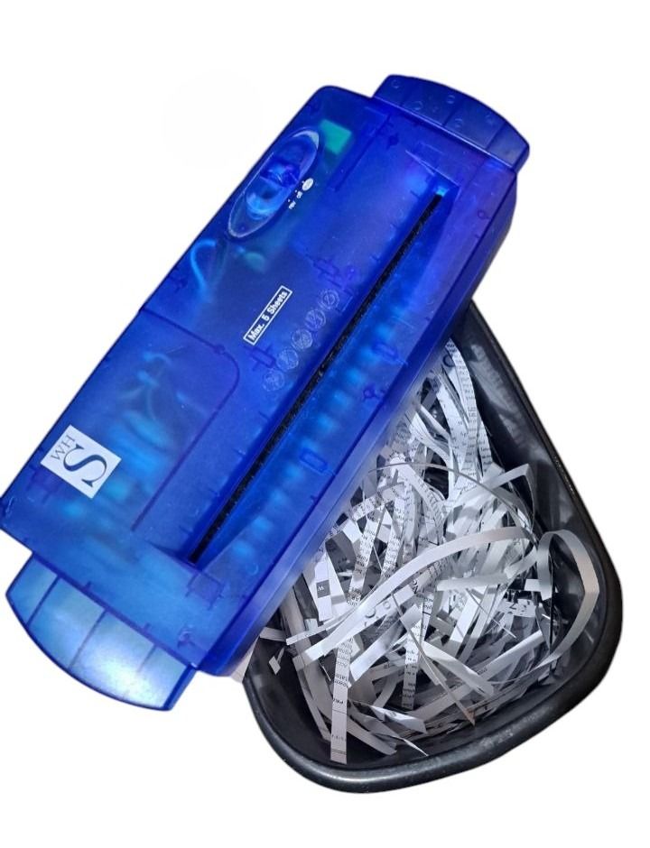 Automatic Electric Paper Shredder (Category: Office & Business Technology) located in Quezon City. Submitted by kirstenbella (Listing ID 1420484531, Image 1). Description: Automatic Electric Paper Shredder - Strip-cut shredding for document, bills, receipts disposal - Maximum capacity: up to 5 sheets at a time - Power rating: 100W - Voltage: 240V ~ 50Hz - Efficient automatic operation - Powerful electric motor for smooth performance - Ideal for h