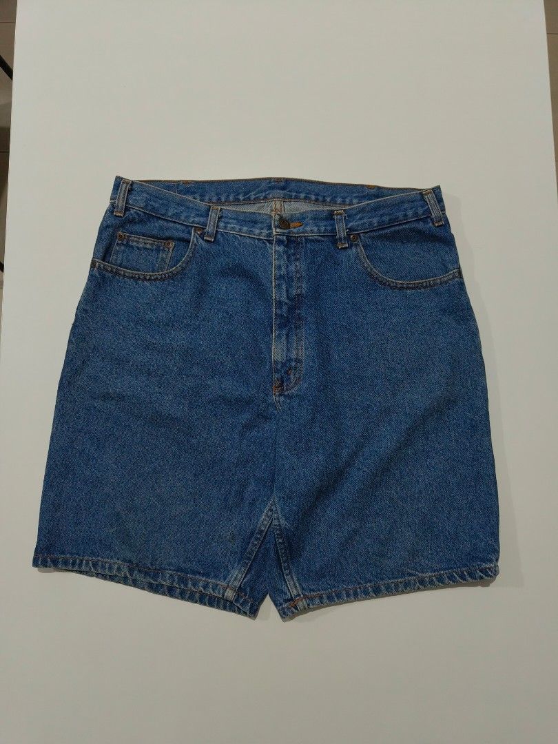 Bill Blass Denim Shorts - Size 36 (Category: Shorts) located in Manila. Submitted by c1jba (Listing ID 1420367737, Image 1). Description: Bill Blass Denim Shorts W: 34 in L: 19 in - Bill Blass denim shorts - Size 36 - Medium blue wash - Classic five-pocket design - 100% cotton - Made in Mexico - Features Bill Blass leather patch - Perfect for casual wear.
