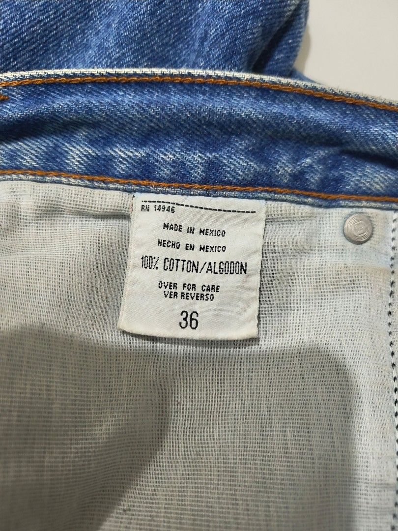 Bill Blass Denim Shorts - Size 36 (Category: Shorts) located in Manila. Submitted by c1jba (Listing ID 1420367737, Image 3). Description: Bill Blass Denim Shorts W: 34 in L: 19 in - Bill Blass denim shorts - Size 36 - Medium blue wash - Classic five-pocket design - 100% cotton - Made in Mexico - Features Bill Blass leather patch - Perfect for casual wear.
