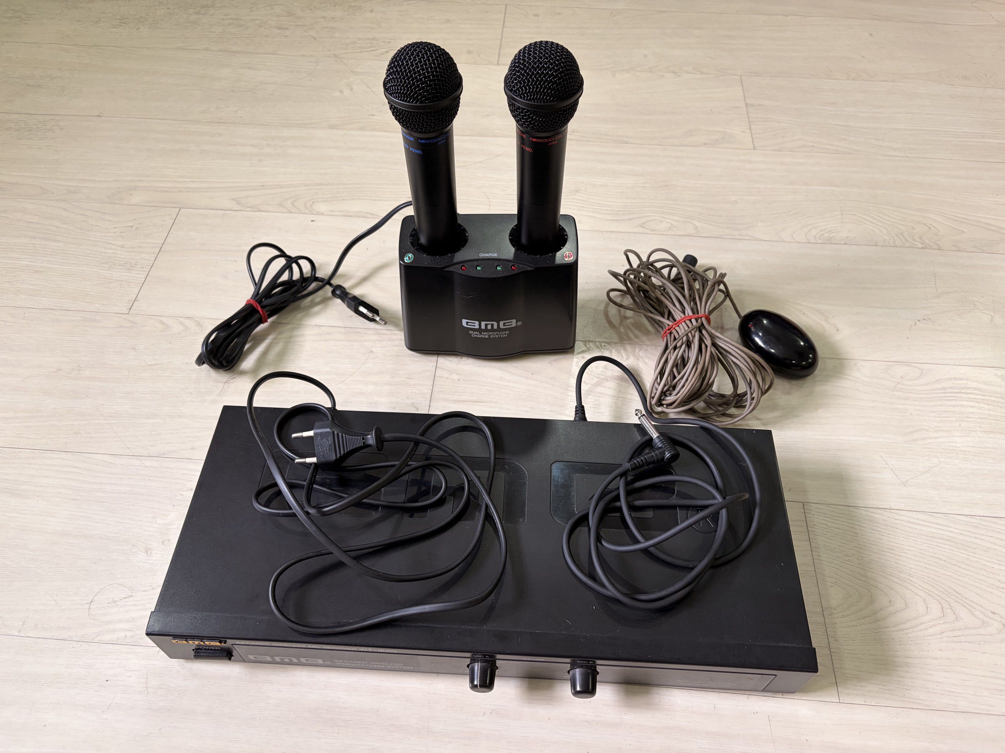 BMB Wireless Mics to clear65561359885697110