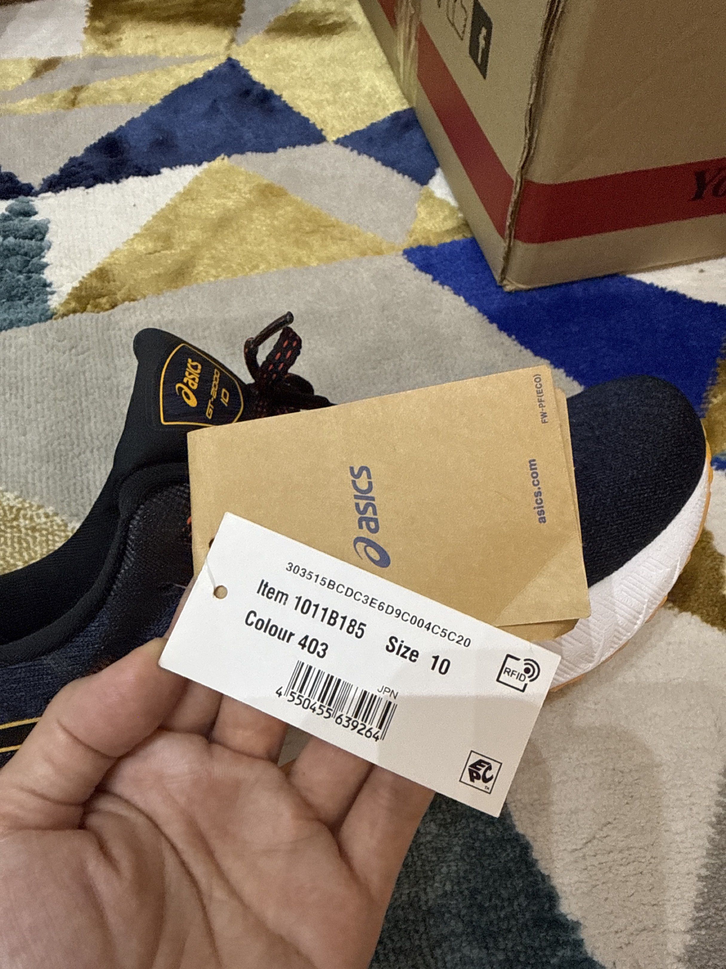 Bnwt Asics GT 2000 10 Deep Ocean Amber colour (Category: Sneakers) located in Singapore. Submitted by amanda.liu.52035 (Listing ID 1420472129, Image 2). Description: Brand new with tag Bought for my son but he doesnt like blue Original price I bought at was $189 Pls see official asics store selling at $149 (CNY discount) Selling at fraction of ori price so pls do not nego. Self collect preferred due to size of shoe. If u want delivery pls arrange