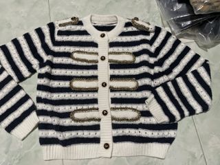 (Category: ) located in . Submitted by lovescarf8 (Listing ID 1420440419, Image 1). Description: .
