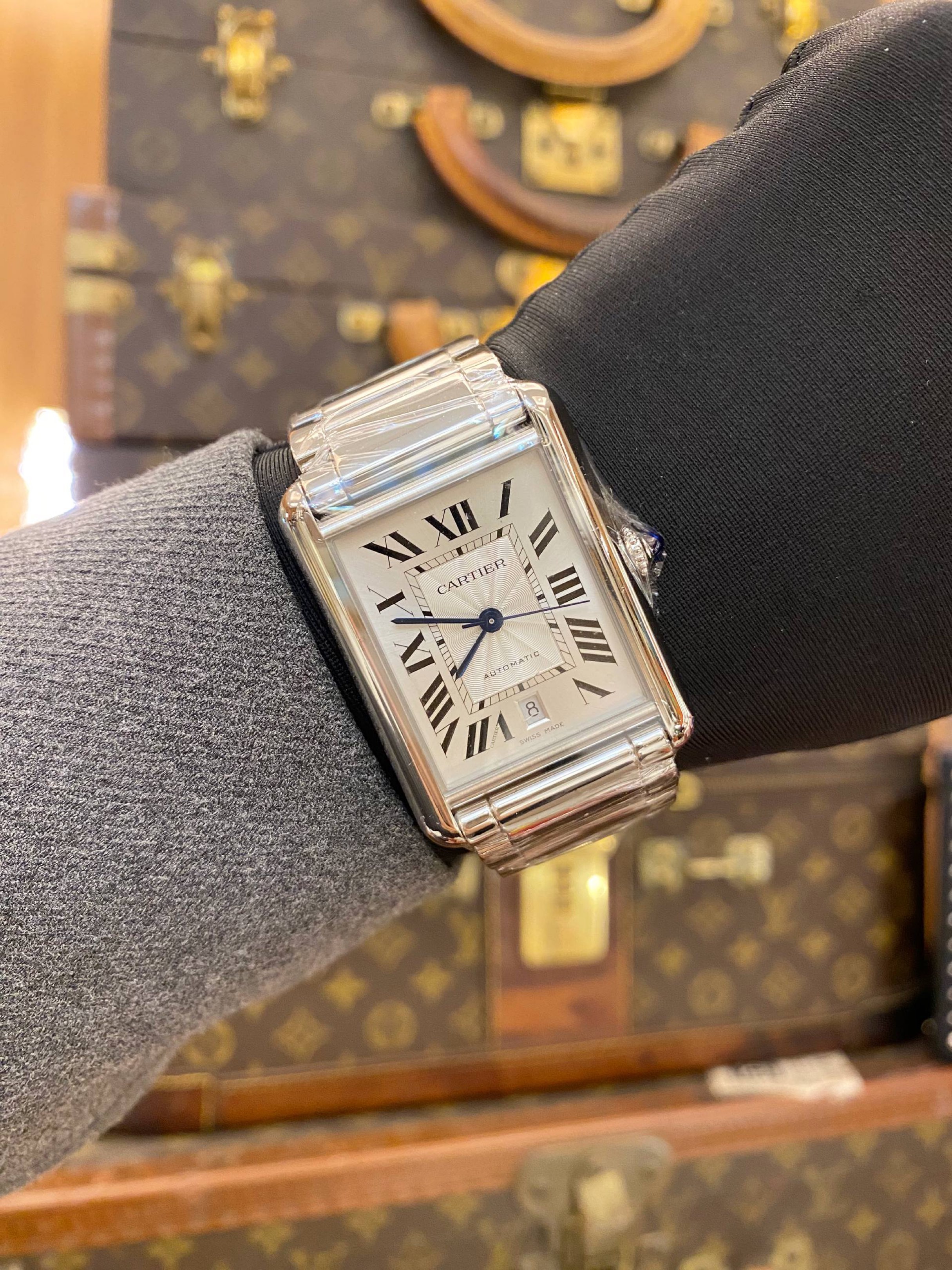 (BRAND NEW) (FULL STICKER) 2026 CARTIER TANK MUST DE CARTIER XL REF ...