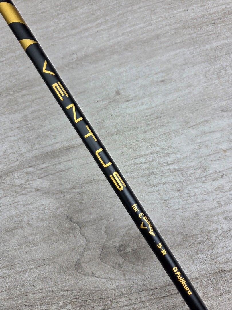 Callaway Rogue ST MAX 4 Hybrid 20° (Category: Golf) located in Angeles City. Submitted by jumbo747 (Listing ID 1420552694, Image 2). Description: Callaway Rogue ST MAX 4 Hybrid 20° loft Ventus 5R shaft (40" length) Slightly used, great condition With original headcover 🇯🇵 .