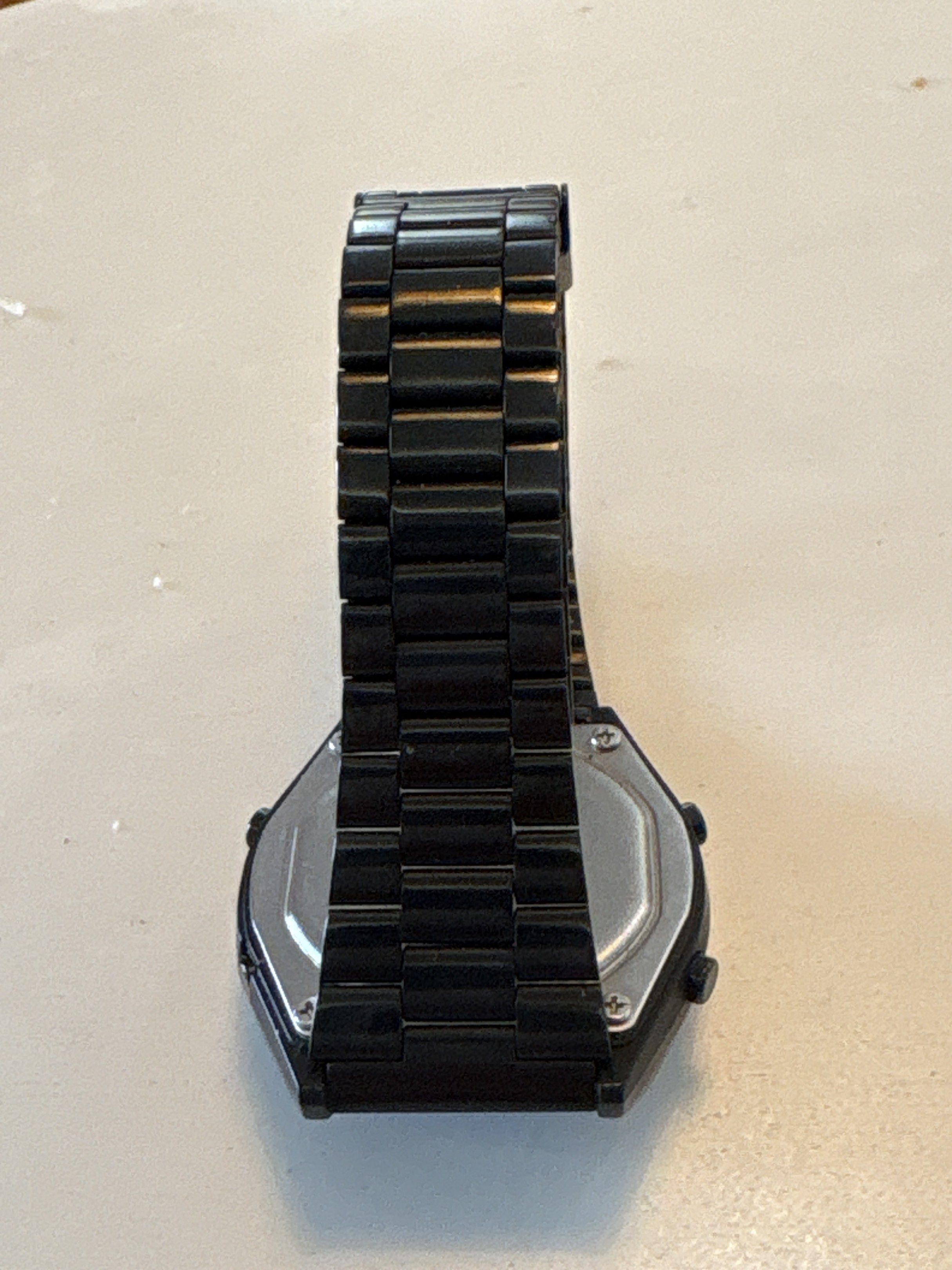 Casio B640W (Category: Women's Watches) located in Singapore. Submitted by goodties (Listing ID 1420558708, Image 2). Description: In excellent condition and funtioning .