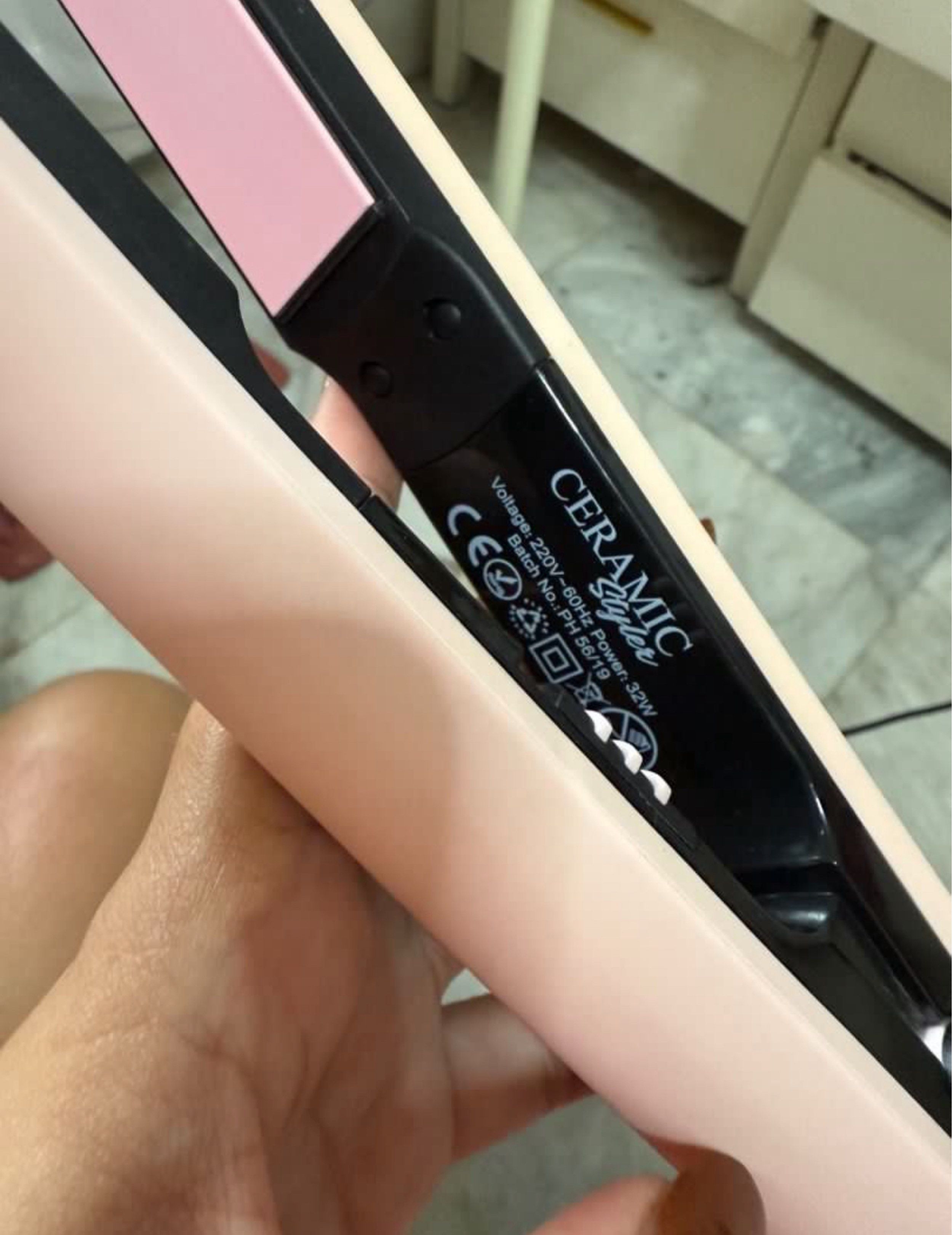Ceramic Style Hair Straightener (Category: Hair) located in Cavite. Submitted by leydeclutteringzzz (Listing ID 1420395318, Image 1). Description: JBL Ceramic Styler Pink Barely used LAST PRICE ₱400 FOR SURE BUYER.
