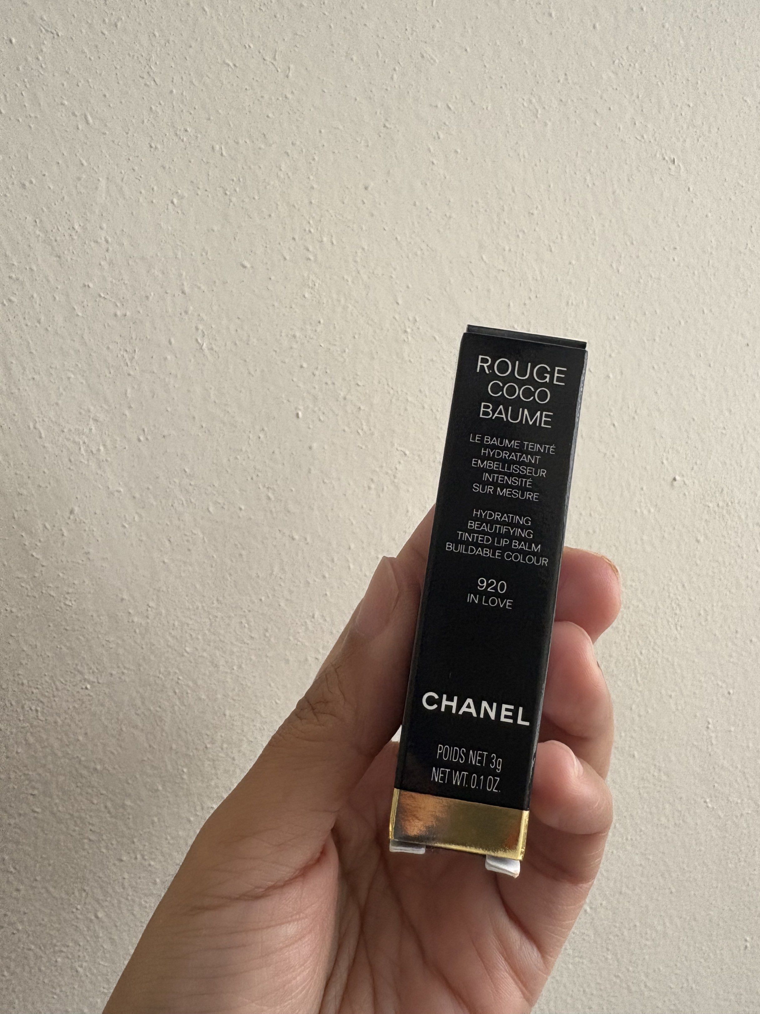 Authentic Chanel Rouge Coco Baume 920 In Love (Category: Makeup) located in Taguig. Submitted by deals987 (Listing ID 1420358843, Image 1). Description: - Chanel Rouge Coco Baume in shade 920 In Love - Hydrating and beautifying lip balm - Buildable color - Size: 3g / 0.1 oz - Perfect for your makeup collection.