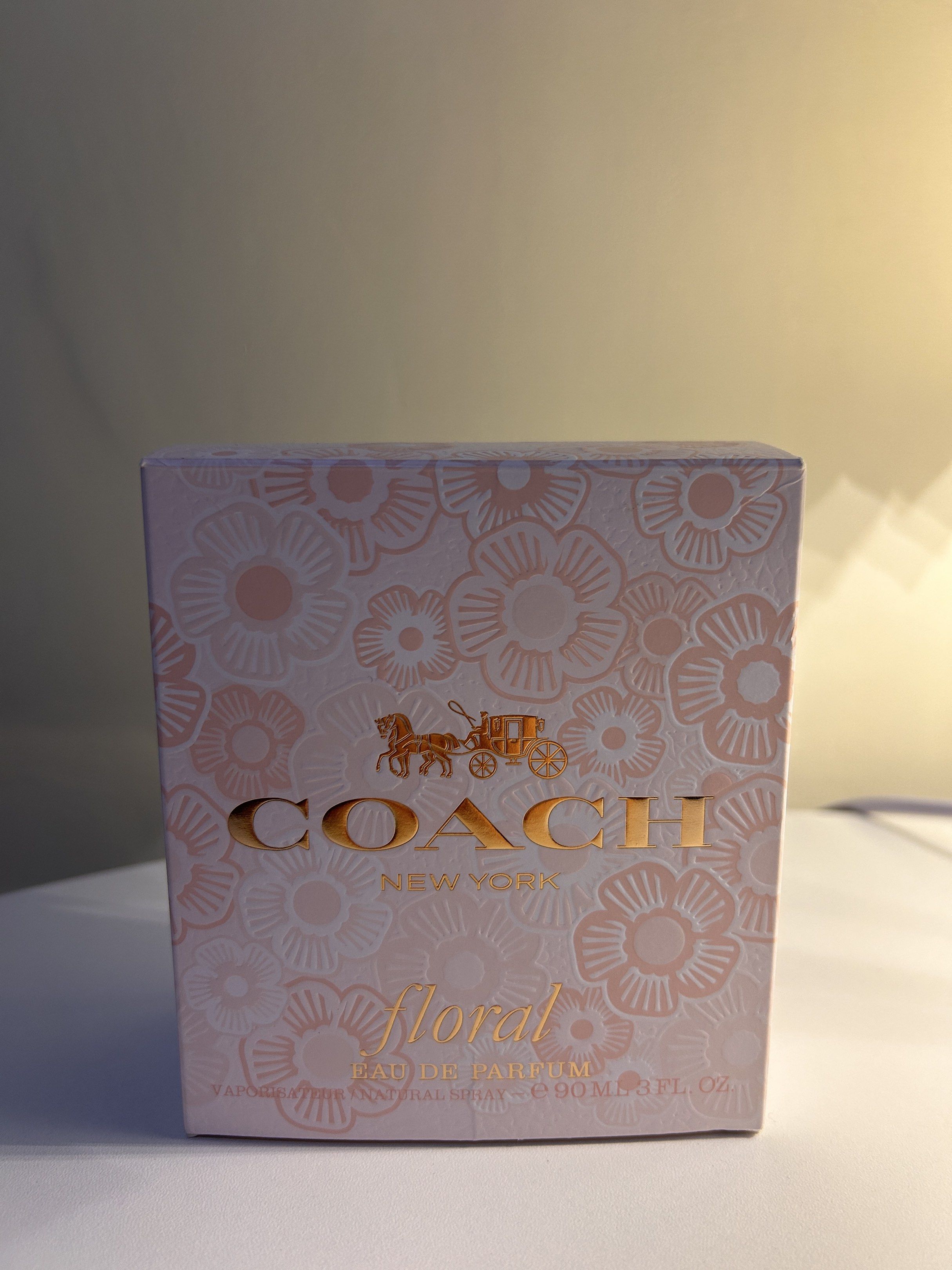 Coach Floral EDP (Category: Fragrance & Deodorants) located in Manila. Submitted by rishaelysse (Listing ID 1420463246, Image 2). Description: COACH Floral EDP - See juice level in the photo - Complete with the box RFS: Planning to buy other other perfumes Loc: Parañaque MOP: Gcash or Bank Transfer.