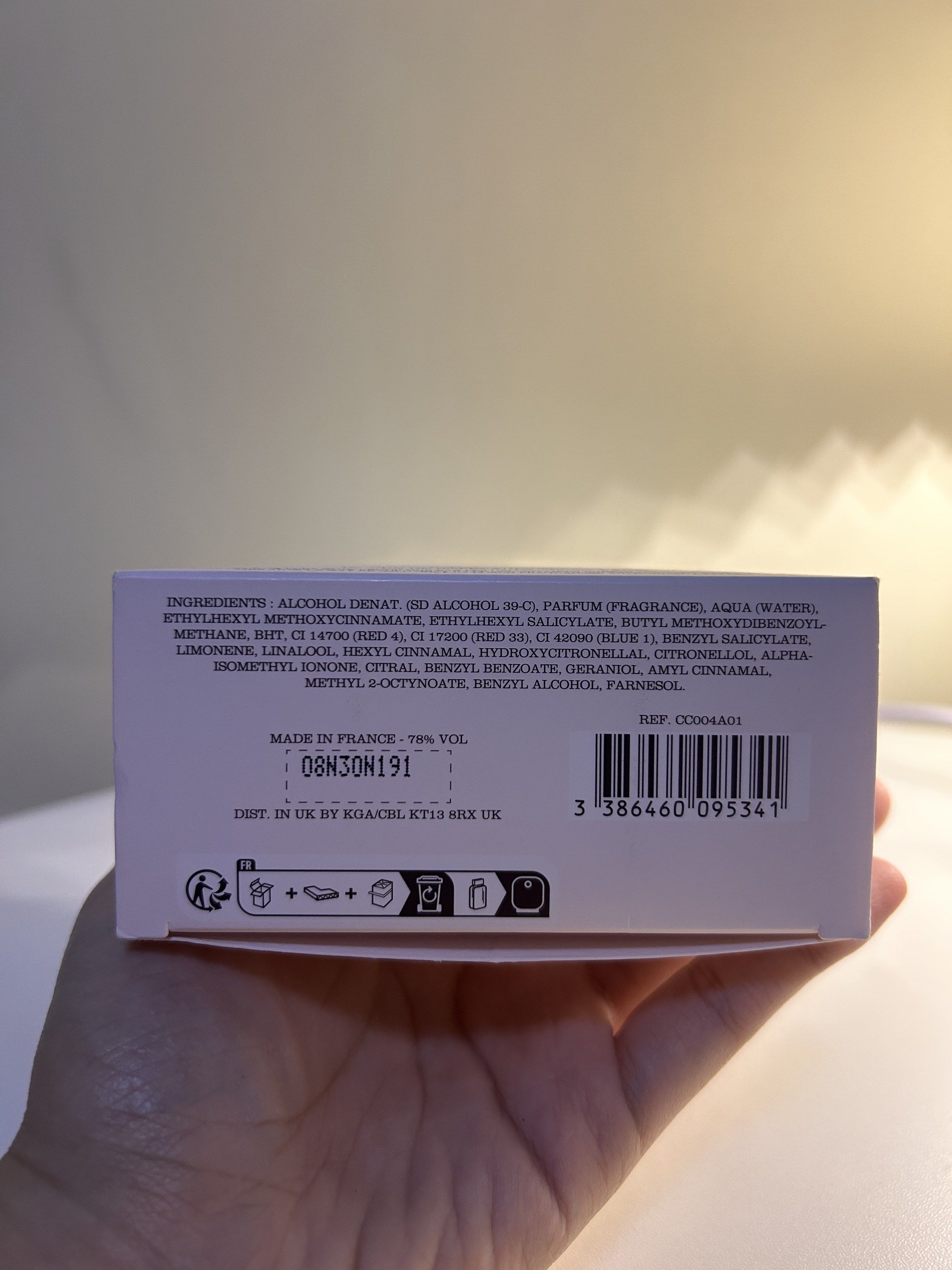 Coach Floral EDP (Category: Fragrance & Deodorants) located in Manila. Submitted by rishaelysse (Listing ID 1420463246, Image 3). Description: COACH Floral EDP - See juice level in the photo - Complete with the box RFS: Planning to buy other other perfumes Loc: Parañaque MOP: Gcash or Bank Transfer.