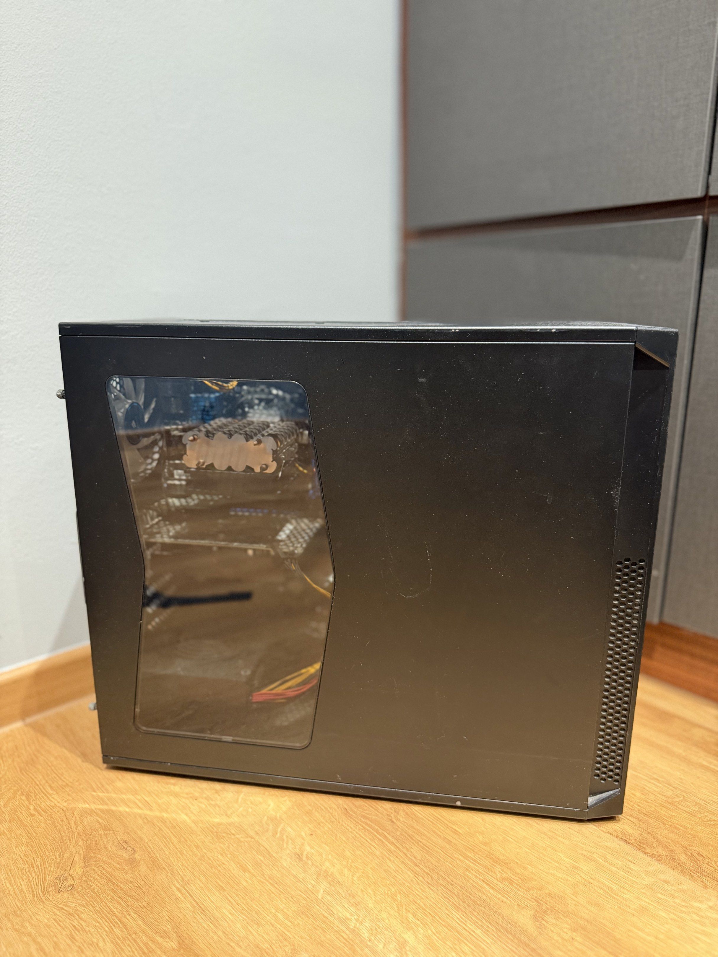 Custom Desktop PC65605280370563110