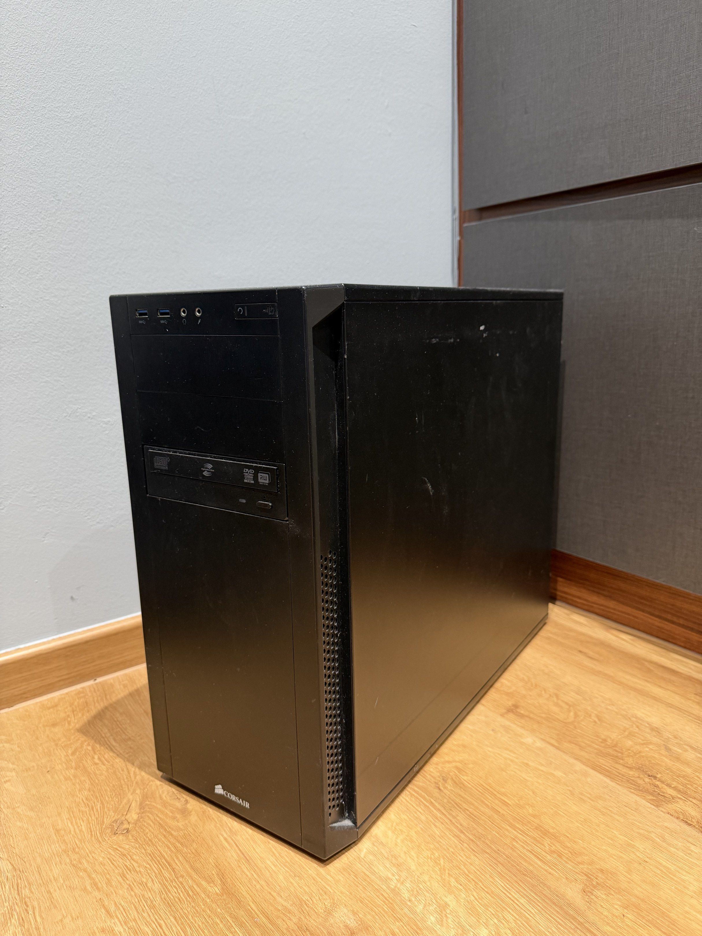 Custom Desktop PC65605280370563111