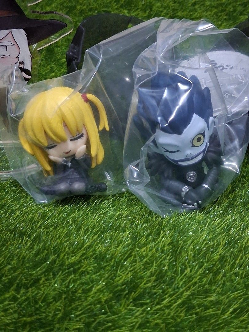 Death Note Katazun Chibi Figure Gashapon Set (Category: Figurines & Statues) located in Marikina City. Submitted by lunaplushfinds (Listing ID 1420528114, Image 2). Description: Takara Tomy A.R.T.S. Death Note "Shoulder Zun Fig." (KataZun Fig.) Available charas 🖤 Misa Amane and Ryuk set 650 Complete with leaflet and gashapon ball • GCash payment • J&T 📍 Marikina City.