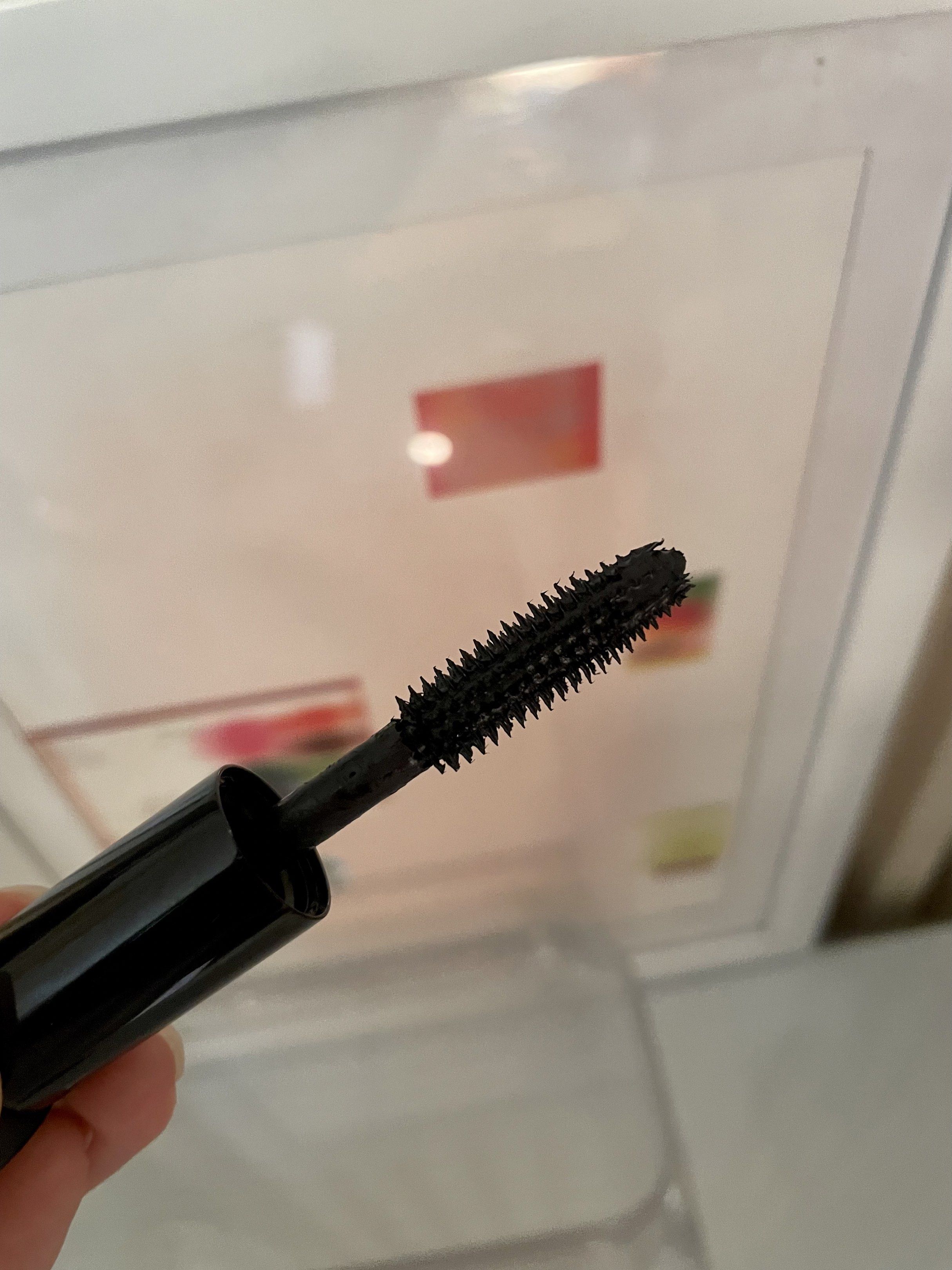 Dior Diorshow Mascara 090 (Category: Makeup) located in Davao. Submitted by matcha.ella (Listing ID 1420362350, Image 2). Description: Authentic 4g Used only once .