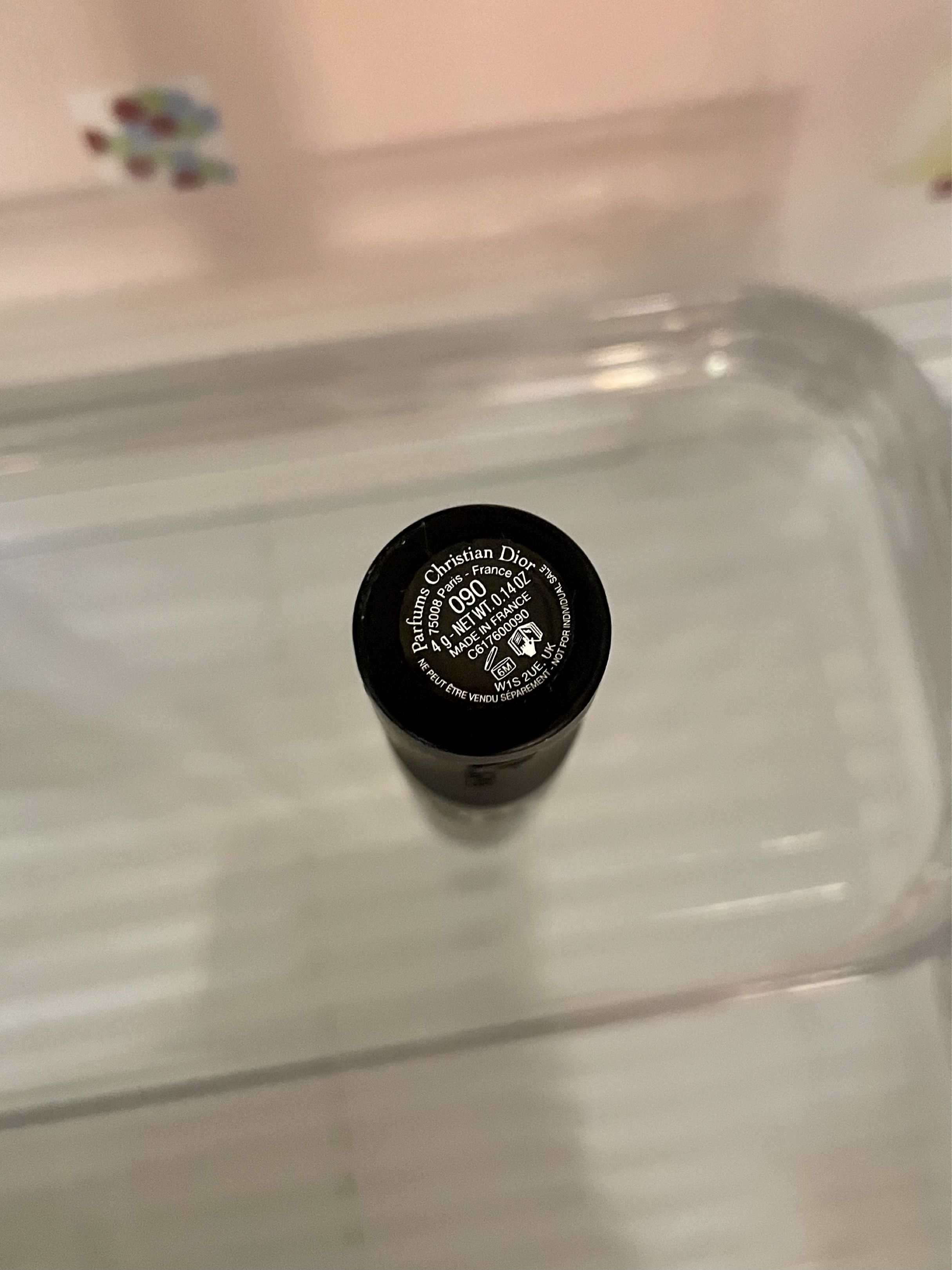 Dior Diorshow Mascara 090 (Category: Makeup) located in Davao. Submitted by matcha.ella (Listing ID 1420362350, Image 3). Description: Authentic 4g Used only once .