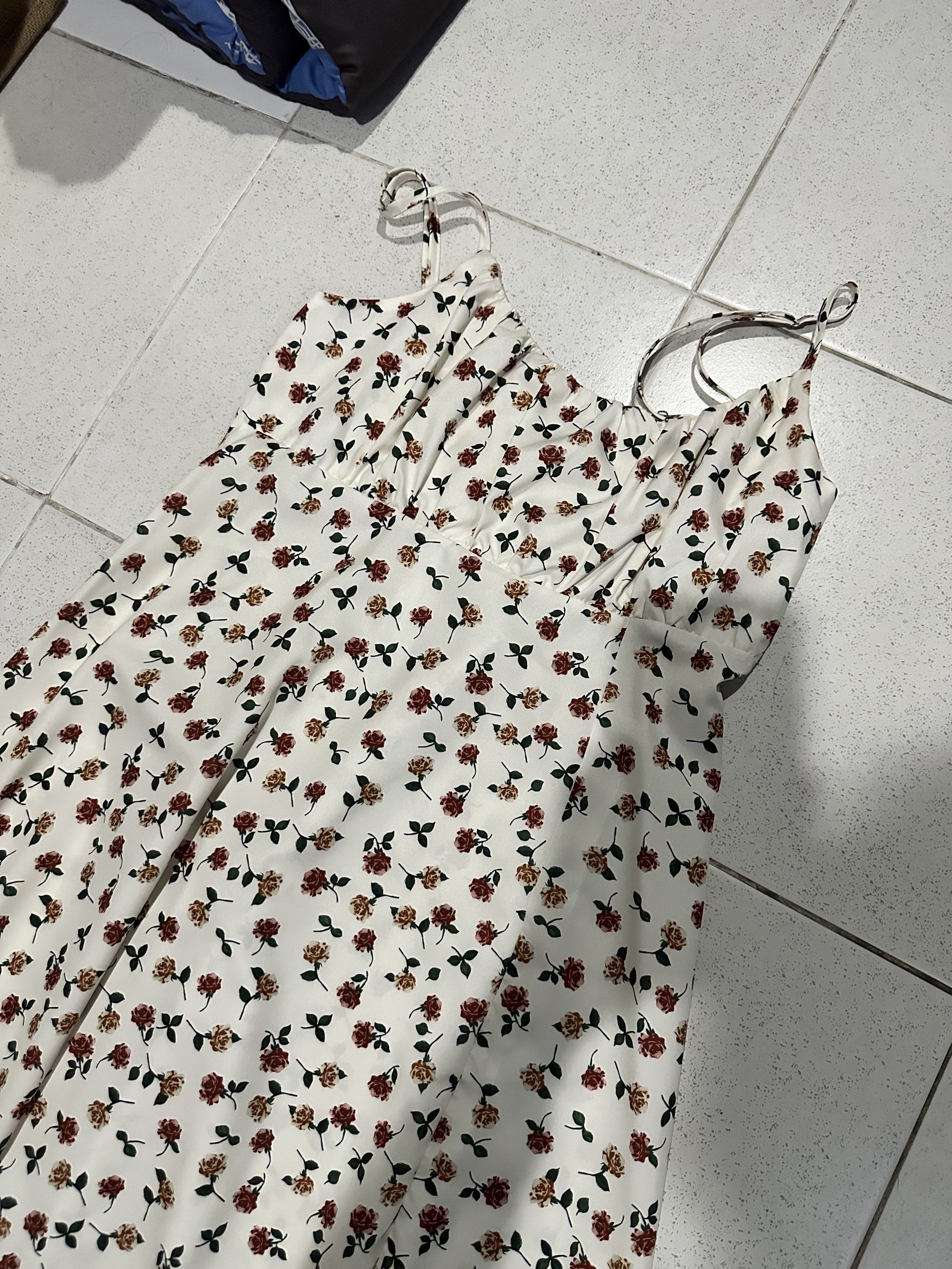 Floral High Low Dress (Category: Dresses) located in Manila. Submitted by seller.13 (Listing ID 1420491673, Image 2). Description: Used only twice.
