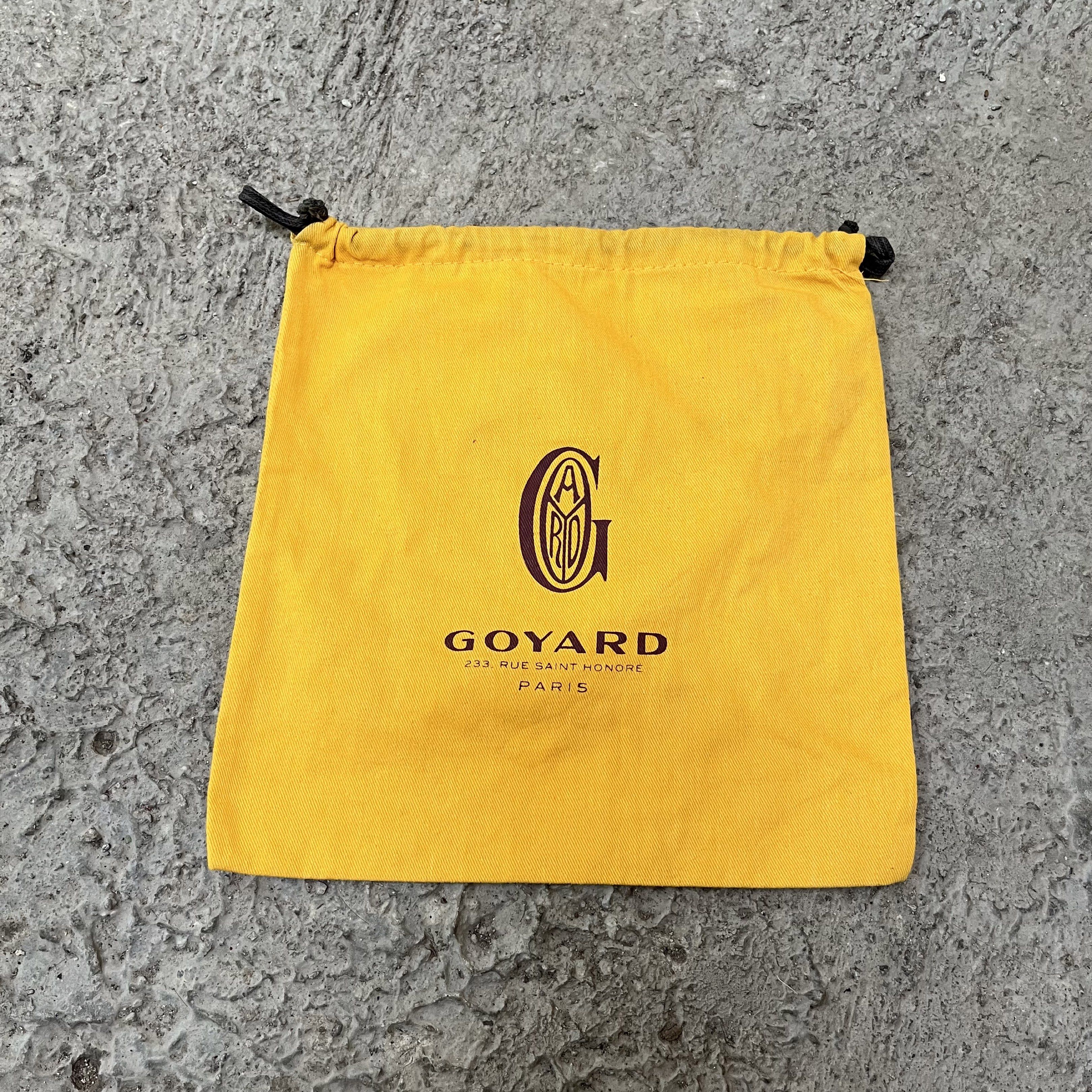 Goyard Dust Bag (Category: Luxury Bags & Wallets) located in Mandaue City. Submitted by chinsyap_03 (Listing ID 1420508291, Image 1). Description: Size: One Size Fits Most Color Rate: 10/10 Condition: Excellent condition 🙂 See photos for details.