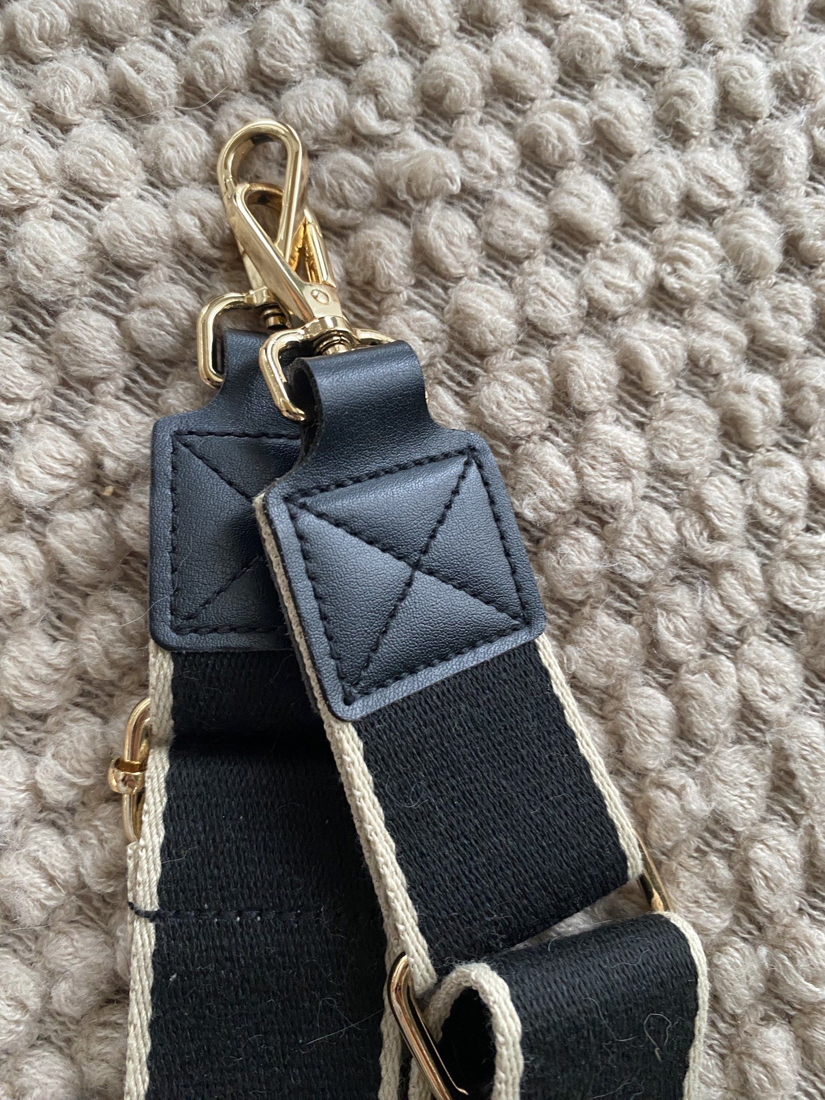 Guitar Bag strap (Category: Belts) located in Antipolo. Submitted by preloved_by_gwen (Listing ID 1420353500, Image 2). Description: Price if per piece Bought in Amazon US Strap length maximum 50inches.
