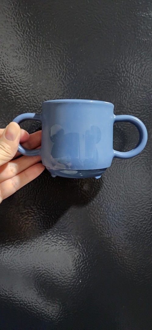 Haakaa Baby Drinking Cup (Category: Weaning & Toddler Feeding) located in Pasig City. Submitted by declutterwithmatt (Listing ID 1420471251, Image 1). Description: - Haakaa Baby Drinking Cup - Made from 100% silicone - Features easy-grip handles - Selling at 640+ on 🍊 app, and 750 in Rustan's.