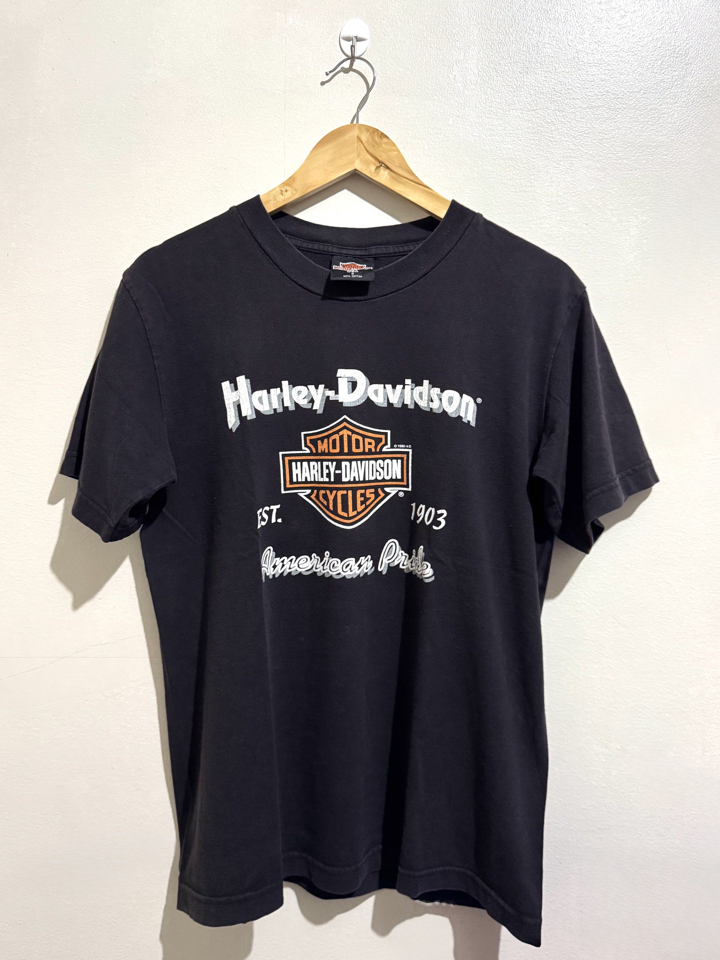 Vintage 1999 Harley-Davidson Black Graphic Tee (Category: Tshirts & Polo Shirts ) located in Batangas. Submitted by ragingwhopper (Listing ID 1420414480, Image 1). Description: Size small on hard tag no backhit 21 x 26 Dated 1999 Crackprints .