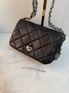 (Category: ) located in . Submitted by fancymoda (Listing ID 1420502778, Image 1). Description: .