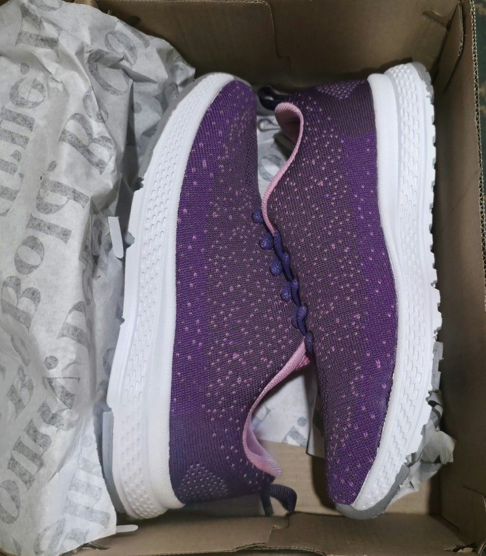 Hush Puppies Bailey SO K Sneakers (Category: Sneakers) located in Makati City. Submitted by milshp (Listing ID 1420463088, Image 2). Description: - Brand new Hush Puppies Bailey SO K sneakers - Color: Purple with white sole and pink accents - Size: US 3, Euro 35 - Comes with original box - Original price: ₱2,380.00.