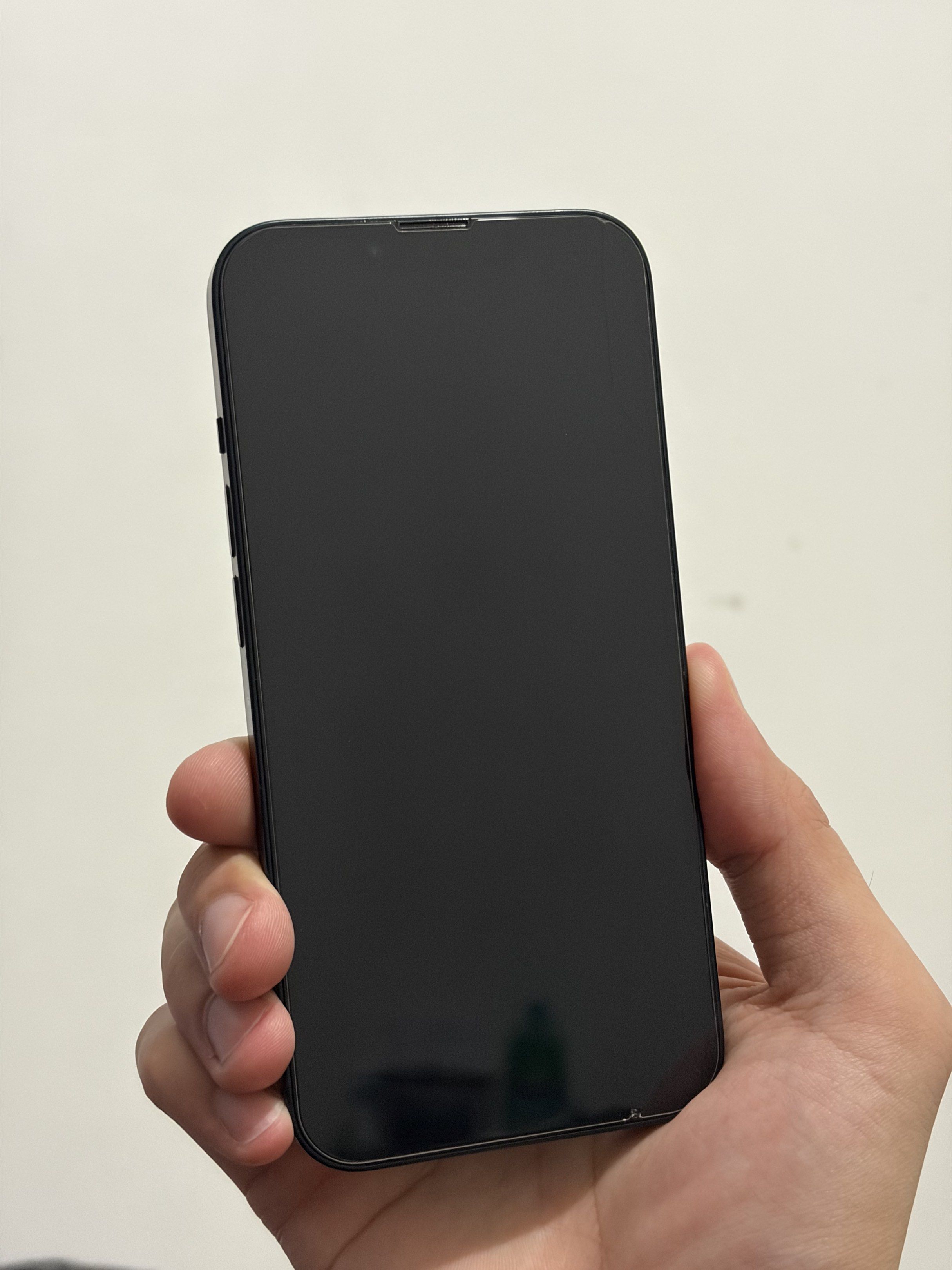 iPhone 13 128GB Midnight (Category: iPhone 13 Series) located in Manila. Submitted by itskennethh (Listing ID 1420508298, Image 1). Description: -128GB Variant -Midnight colorway -80% Battery Health -No issues -Bought at Power Mac Center last March 2023 (Original Owner) -Some small scratches, never been opened -RFS: Upgrade -Can do meet-ups around Robinsons Manila area.