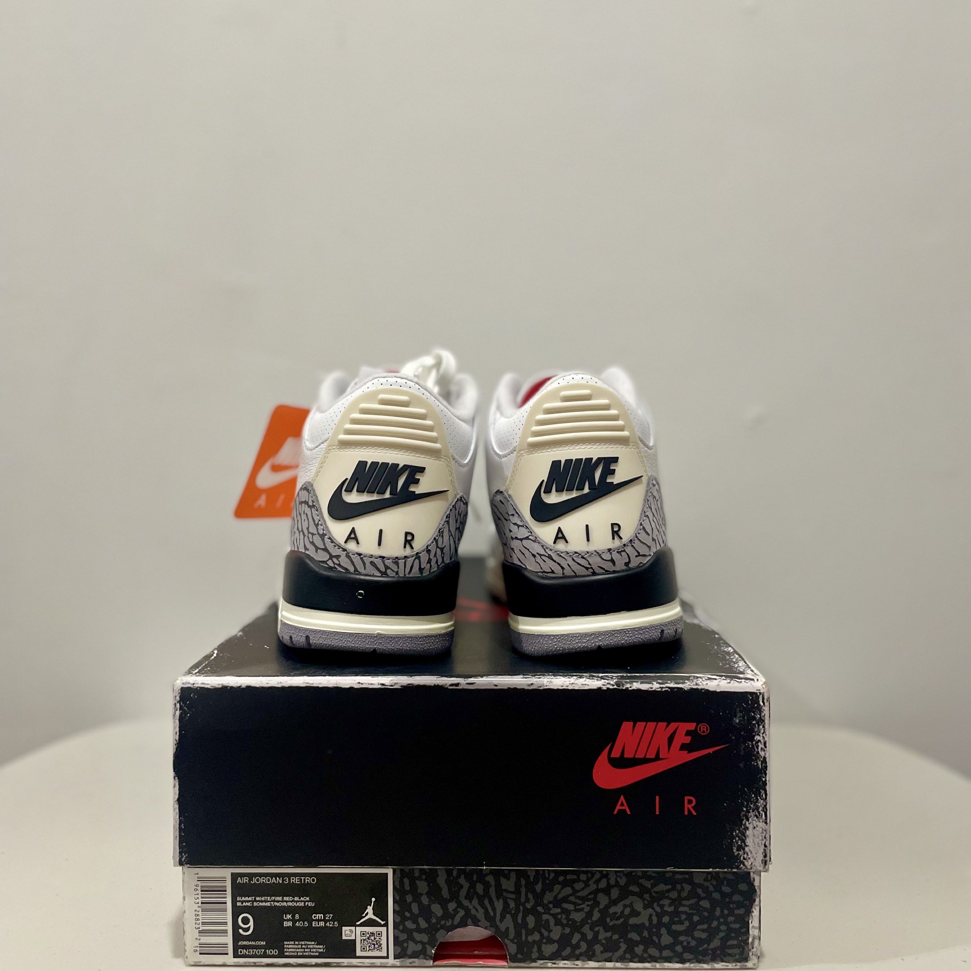 Jordan 3 White Cement Reimagined (Category: Sneakers) located in Manila. Submitted by firststep.ph1 (Listing ID 1420530085, Image 2). Description: ₱10,000 ONLY Size 9 Brand New With Legit App Certificate 📍Manila.