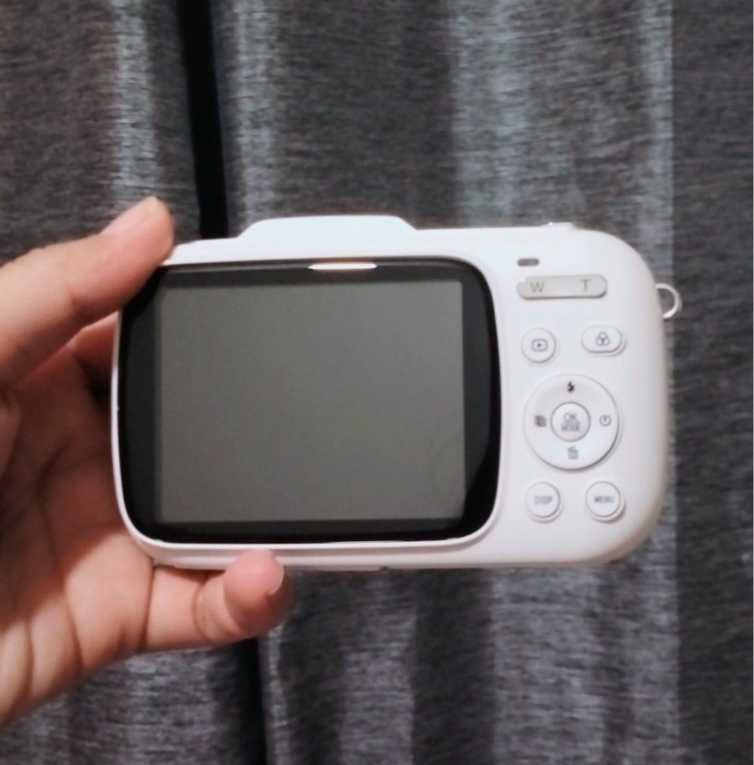 KF3 KITBEEZ (Category: Cameras) located in Batangas. Submitted by jw00cart (Listing ID 1420498946, Image 2). Description: KF3 KITBEEZ used once only. Package contents on the picture. +32gb sd card and card reader Php 2,500 negoo. 📍Lipa City, Batangas.