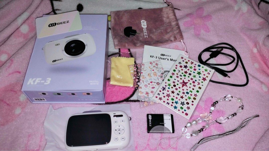 KF3 KITBEEZ (Category: Cameras) located in Batangas. Submitted by jw00cart (Listing ID 1420498946, Image 3). Description: KF3 KITBEEZ used once only. Package contents on the picture. +32gb sd card and card reader Php 2,500 negoo. 📍Lipa City, Batangas.