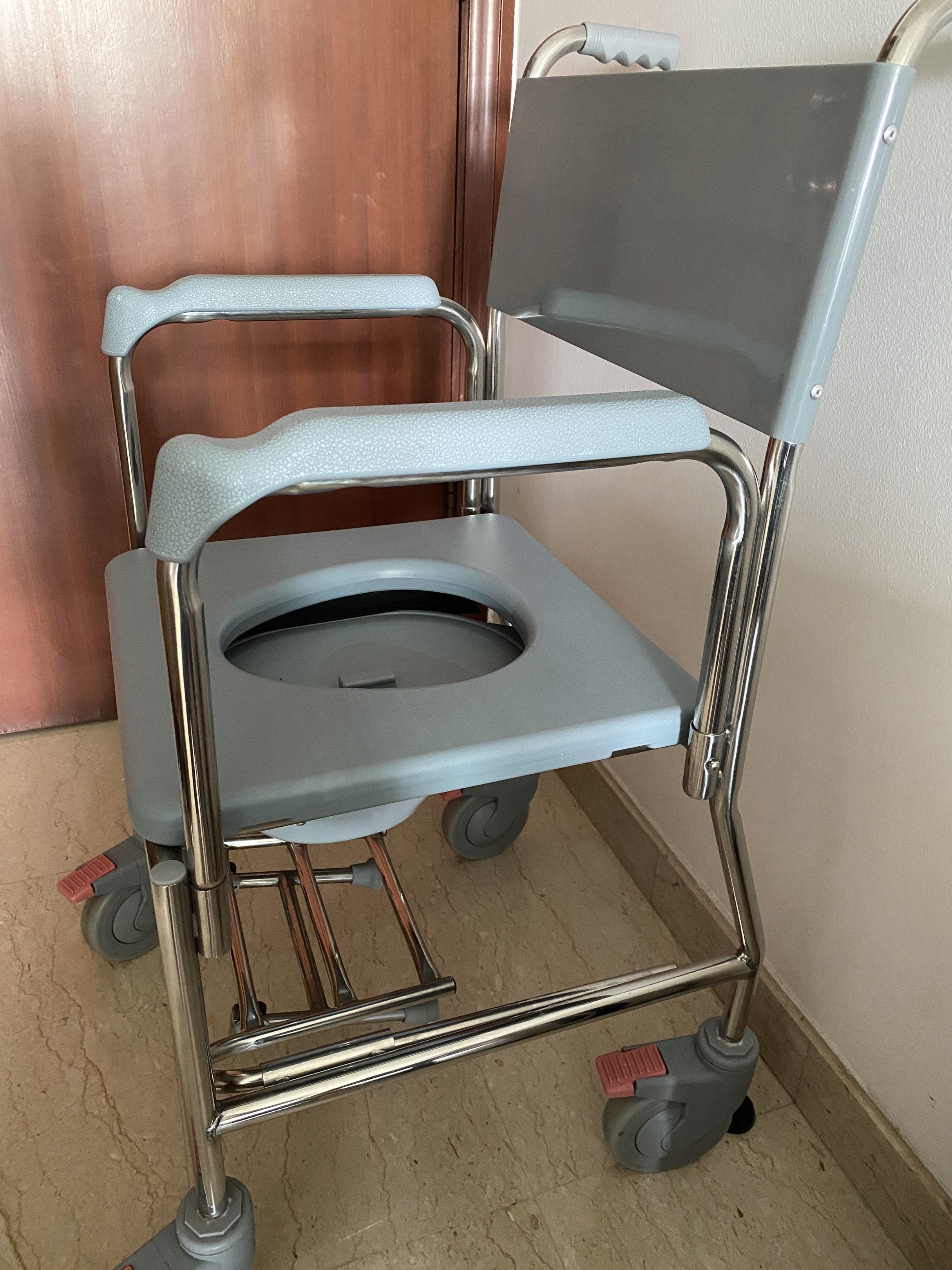 Mobile Commode Chair with Wheels, Health & Nutrition, Assistive ...