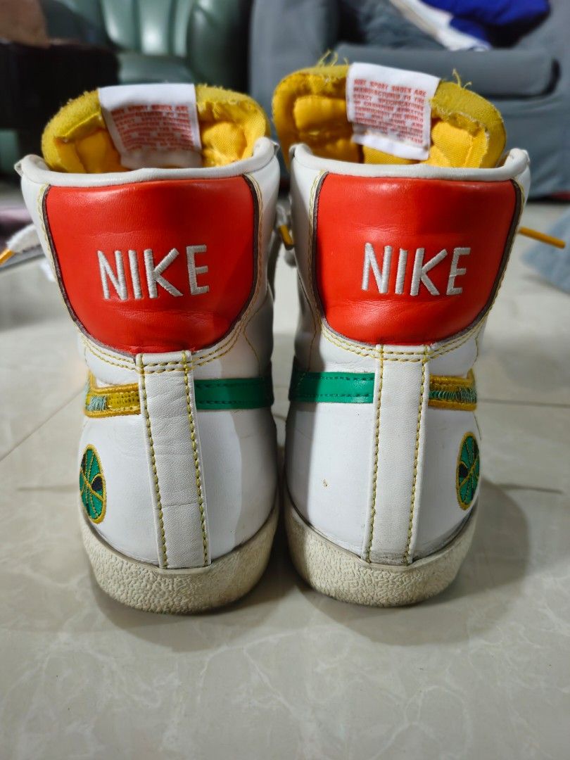 Nike Blazer Mid '77 Rayguns (Category: Sneakers) located in Porac. Submitted by oj199x (Listing ID 1420368030, Image 2). Description: Nike Blazer Mid '77 Rayguns Size 8M Great condition, just needs cleaning rfs: di na nagagamit P1500+sf.