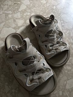 (Category: ) located in . Submitted by dayumkicks (Listing ID 1420434350, Image 1). Description: .
