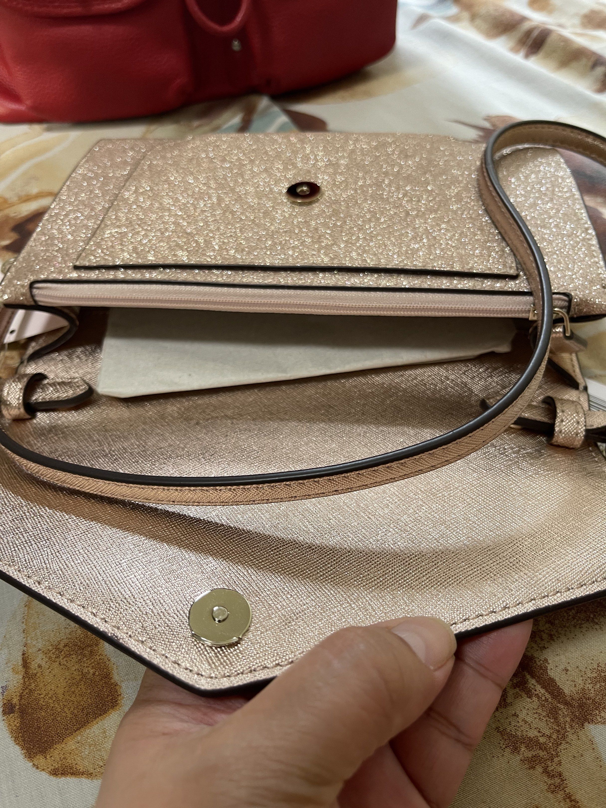Original Kate Spade sling fron Canada (Category: Cross-body Bags) located in Bacoor. Submitted by prelovediswelloved (Listing ID 1420417628, Image 3). Description: .