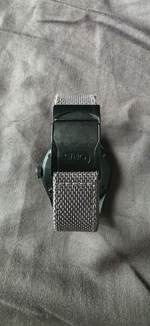 ORIS BIG Crown ProPilot Automatic Watch (Category: Men's Watches) located in Manila. Submitted by capscrot (Listing ID 1420412706, Image 2). Description: - Oris Big Crown ProPilot Automatic Watch - Black case - Grey fabric strap - Dark watch face - Luminous hands and numerals - Day and date display at 3 o'clock - Black buckle with Oris logo.