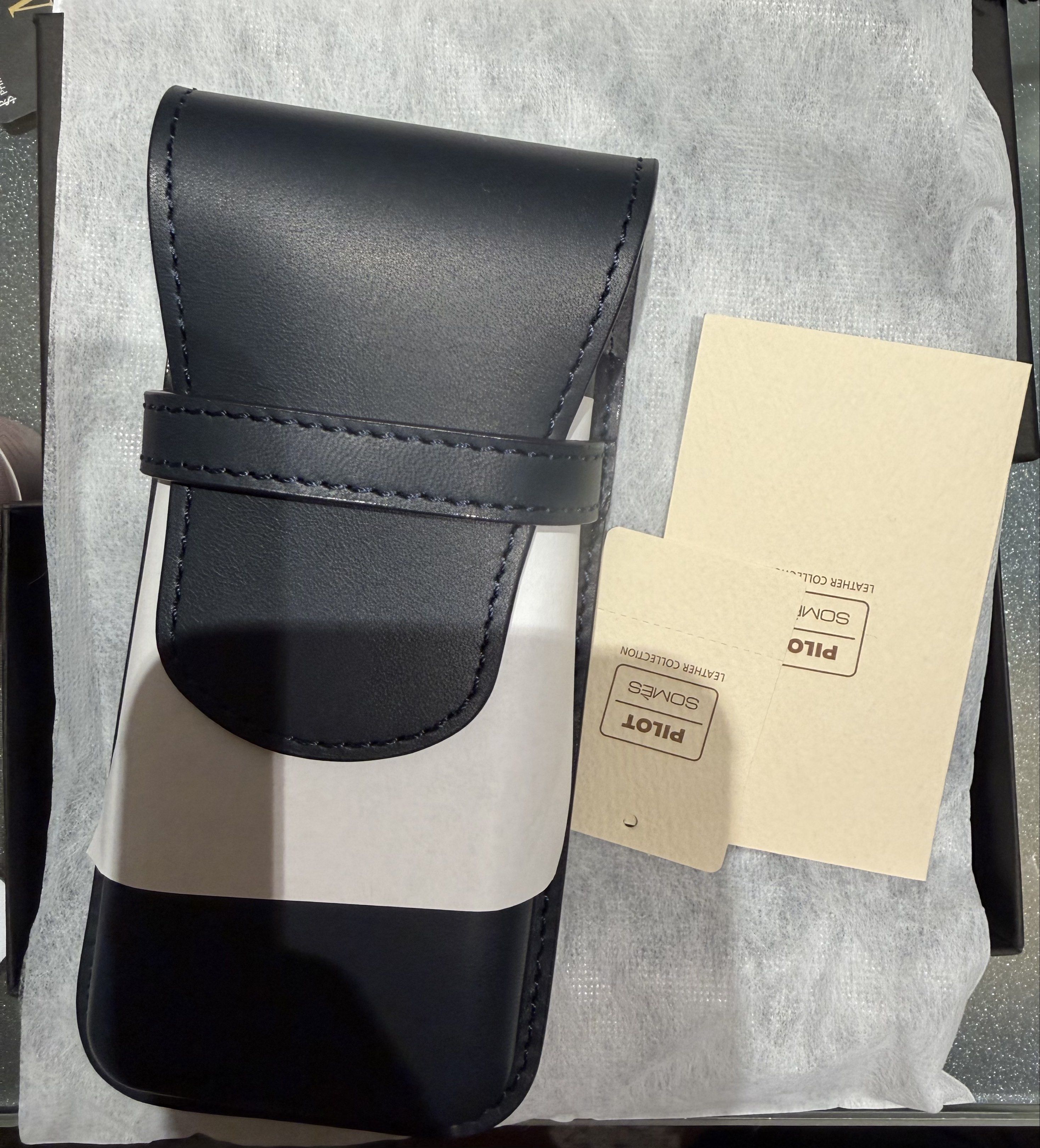 Pilot Somes 3 Pen Case (Category: Stationery & School Supplies) located in Quezon City. Submitted by memarin (Listing ID 1420507708, Image 2). Description: Pilot Somes 3 Pen Case Colour: Navy Comes with box and tags Bought from Itoya Ginza.