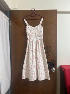 (Category: ) located in . Submitted by wardrobe_crysis (Listing ID 1420526644, Image 1). Description: .