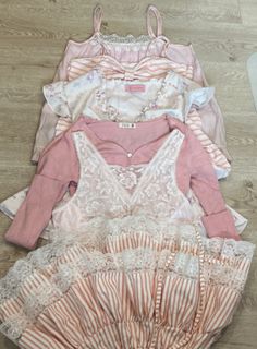 (Category: ) located in . Submitted by il0ve_thrifting (Listing ID 1420555471, Image 1). Description: .