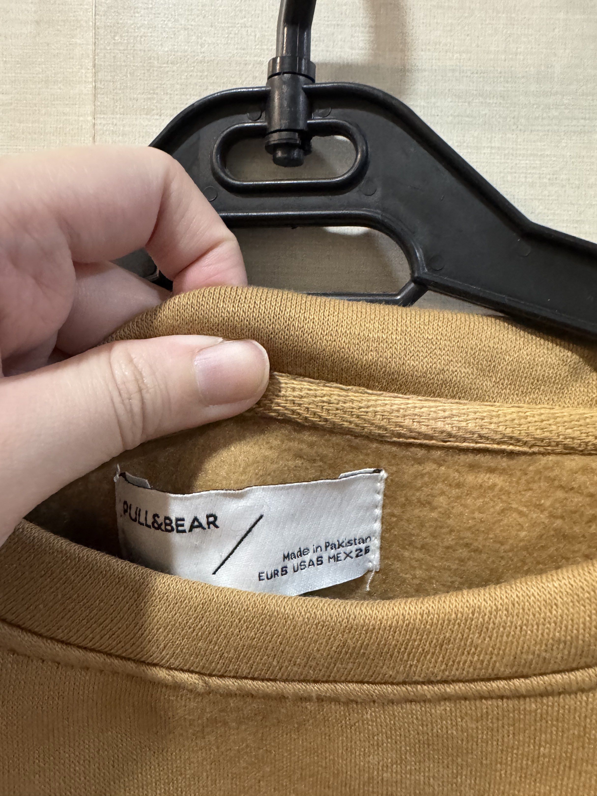 Pull & Bear Brown Long Sleeves Shirt (Small) (Category: Longsleeves) located in Quezon City. Submitted by declutter_cts (Listing ID 1420461146, Image 2). Description: Worn only once In pristine condition Big sizing.