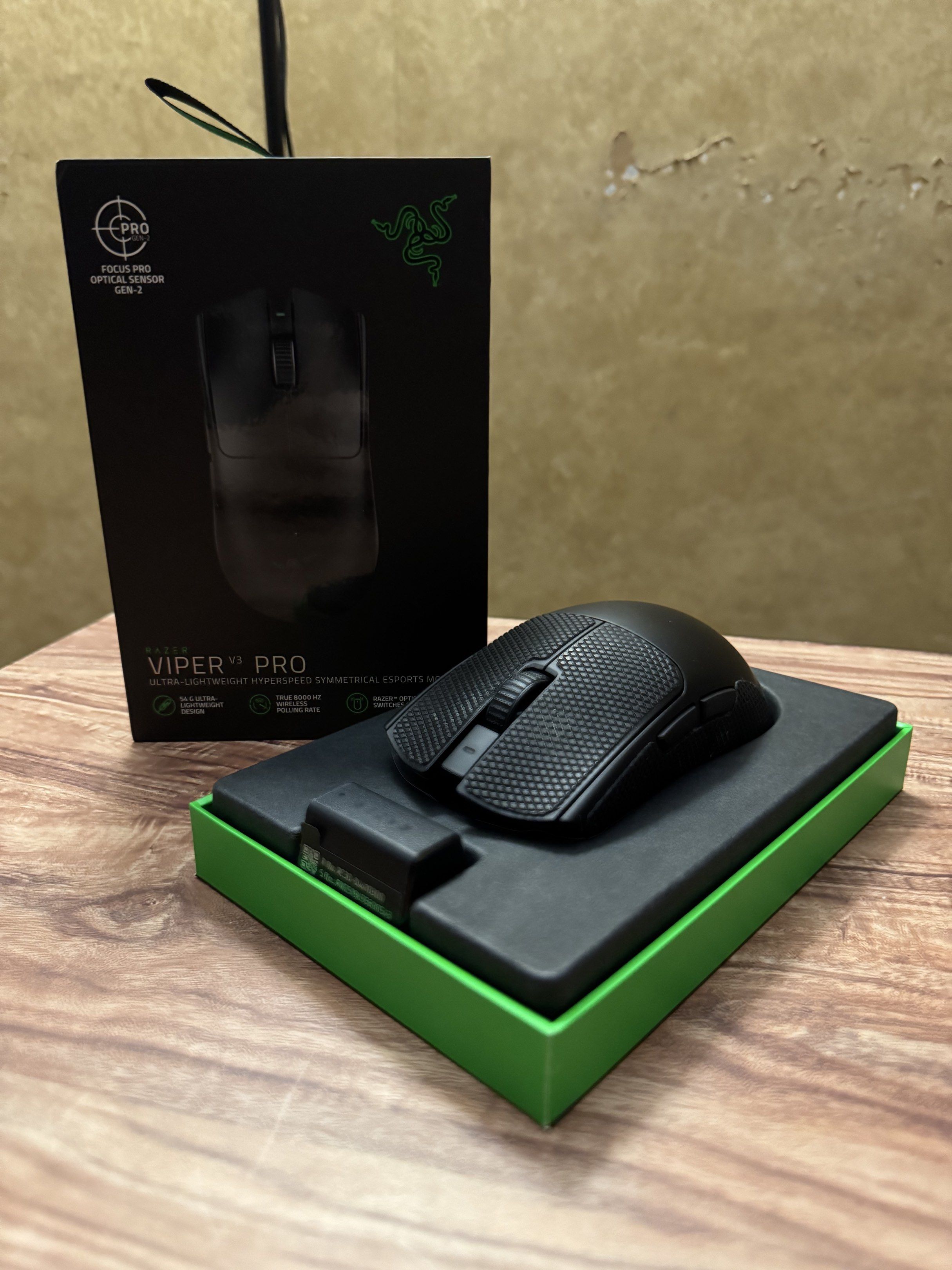 Razer Viper Pro V3 Gaming Mouse (Category: Mouse & Mousepads) located in Manila. Submitted by galaxyph (Listing ID 1420440351, Image 2). Description: RFS: Decluttering Sensor: Razer Focus+ Optical Sensor DPI (Sensitivity): Up to 30,000 DPI Acceleration: 70 G Speed: 750 IPS (Inches per second) Switches: Razer Optical Mouse Switches Switch Lifespan: 70 million clicks Connectivity: Wireless (Razer HyperSpeed Wireless) + Wired (via USB-C) Polling Rat