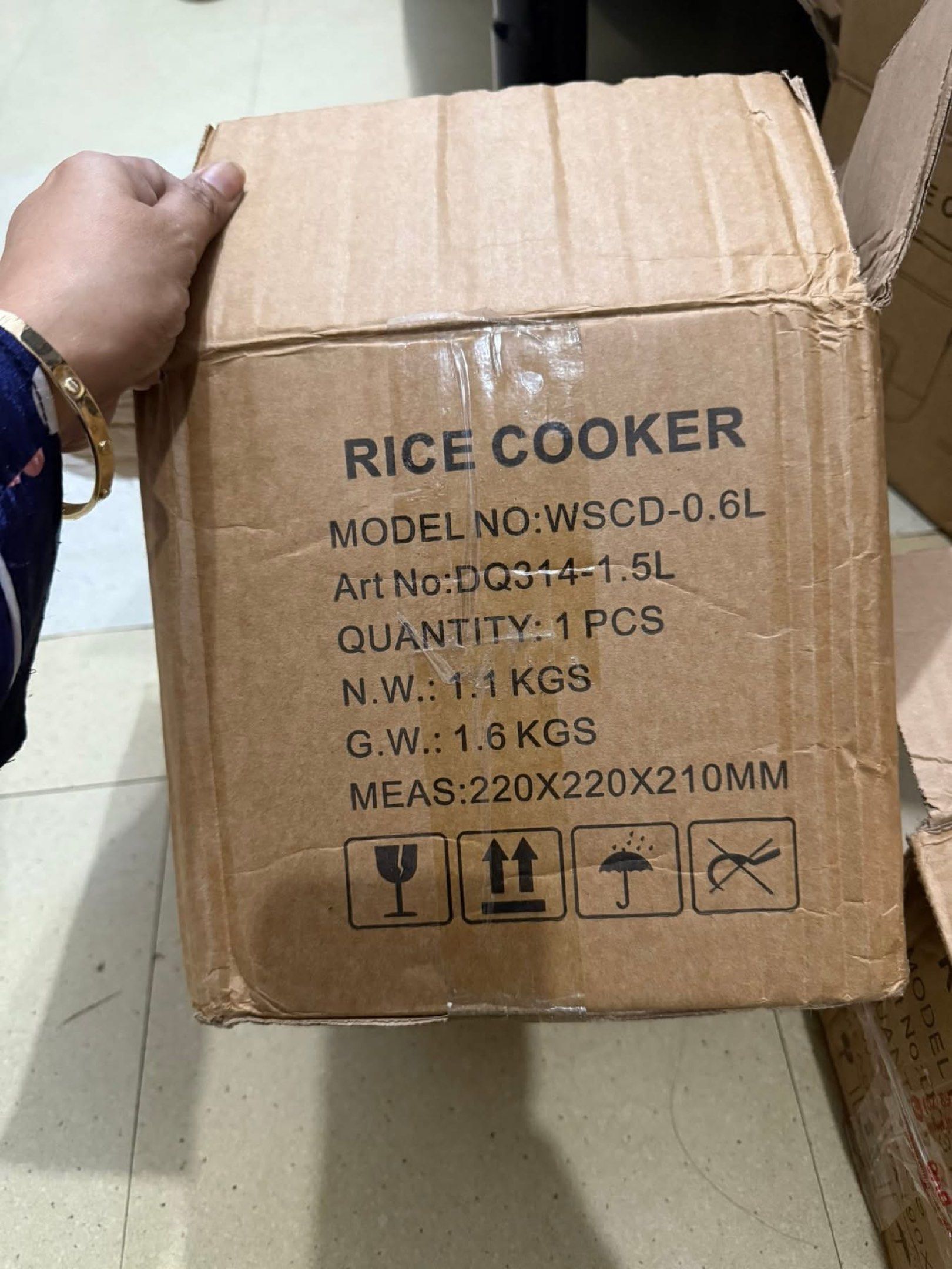 Rice cooker (Category: Cookware & Accessories) located in Manila. Submitted by bhengtotx (Listing ID 1420433815, Image 2). Description: Small 400 Medium 600 Large 800 Brandnew Pre order.