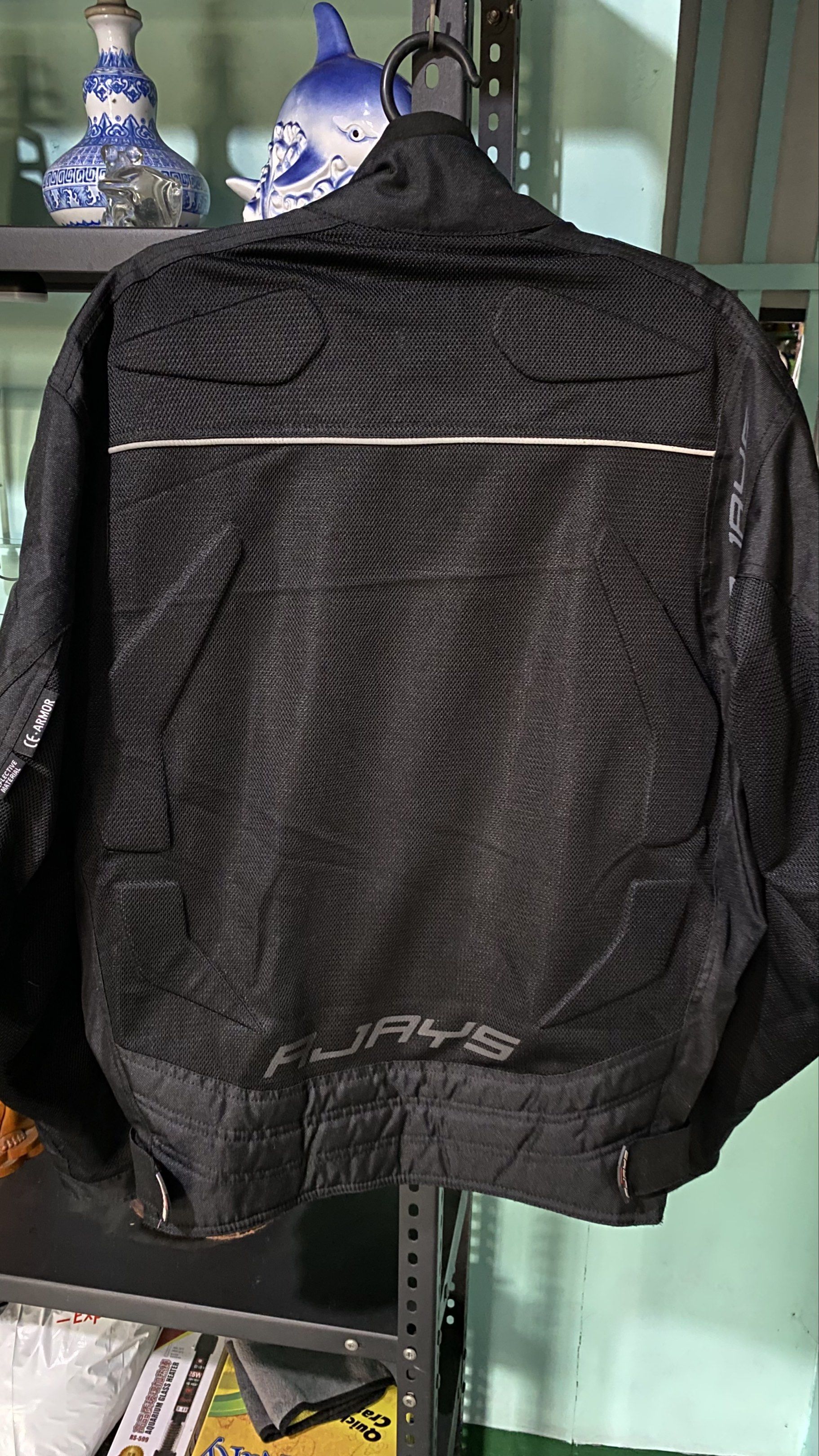 RJAYS Octane Motorcycle Jacket - Size 44 (Category: Coats, Jackets and Outerwear) located in San Juan City. Submitted by tochieee (Listing ID 1420399273, Image 2). Description: - RJAYS Octane motorcycle jacket - Size 44 / L - Black color - Reflective detailing for visibility - Armor on shoulders and elbows Bought from Motoworld Orig Price: P6,800 Selling for P2000 FIXED Once used lang the natambak na sa cabinet ng matagal kaya nag pulbos na paddi