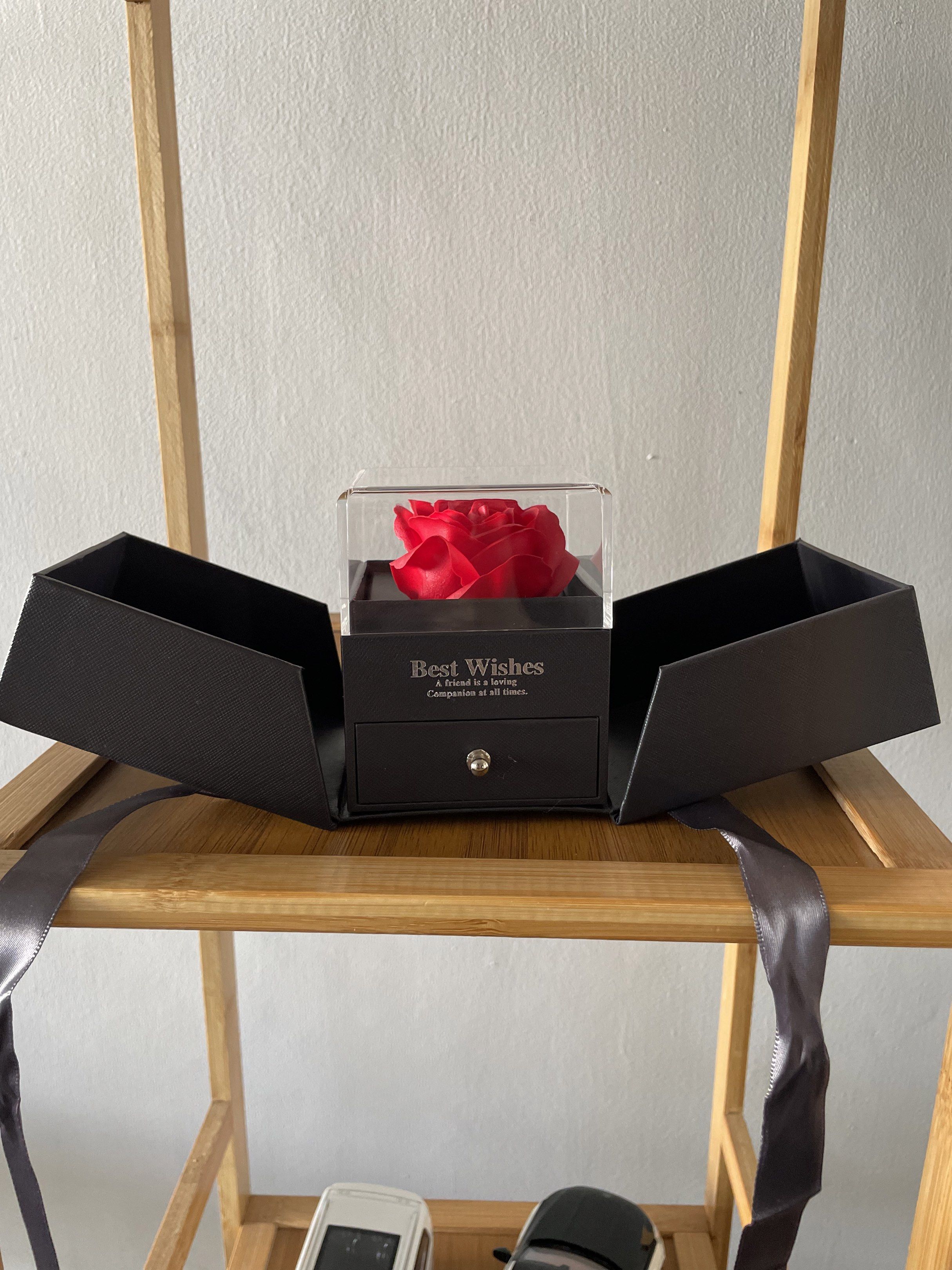 Rose Gift Box Valentines Day Gift Box Same Day Delivery COD (Category: Artificial Plants & Flowers) located in Paranaque City. Submitted by kiddiecaveph (Listing ID 1420394323, Image 3). Description: .