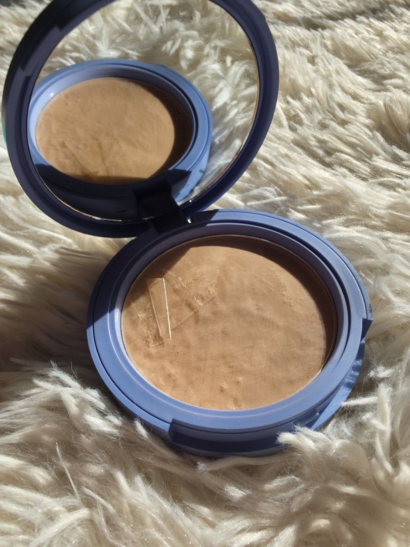 Sace Lady Lasting Waterproof Face Powder (Category: Makeup) located in Taguig. Submitted by destash_ (Listing ID 1420529224, Image 2). Description: - Sace Lady Face Powder - Waterproof and long-lasting - Controls oil for a matte finish - Comes in a blue compact with a mirror tested only, not for me lost the .